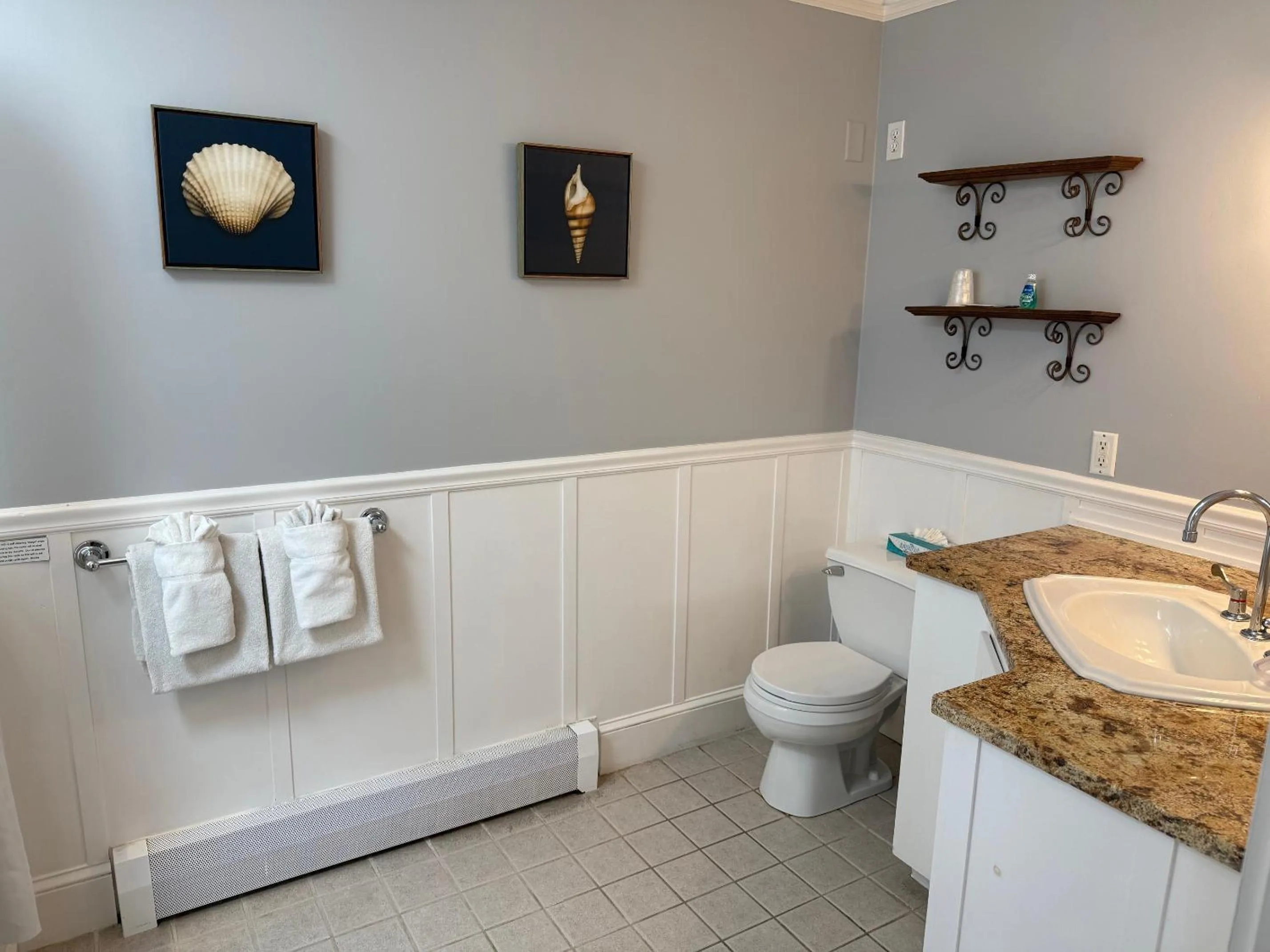 Bathroom in Crowne Pointe Historic Inn Adults Only