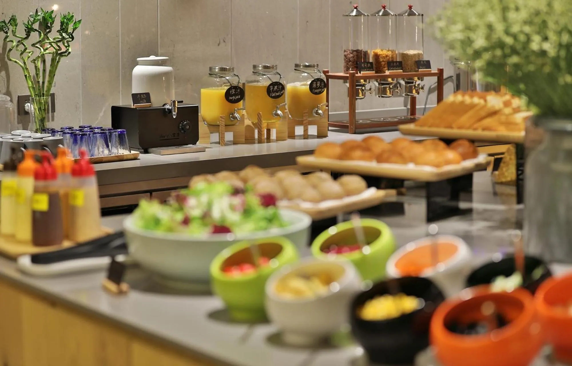 Food and drinks in EBO Hotel (Hangzhou West Lake)
