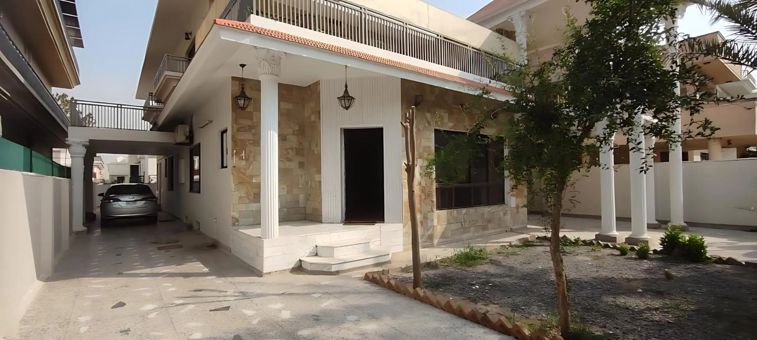 Property building in Mulberry Guest House F-11