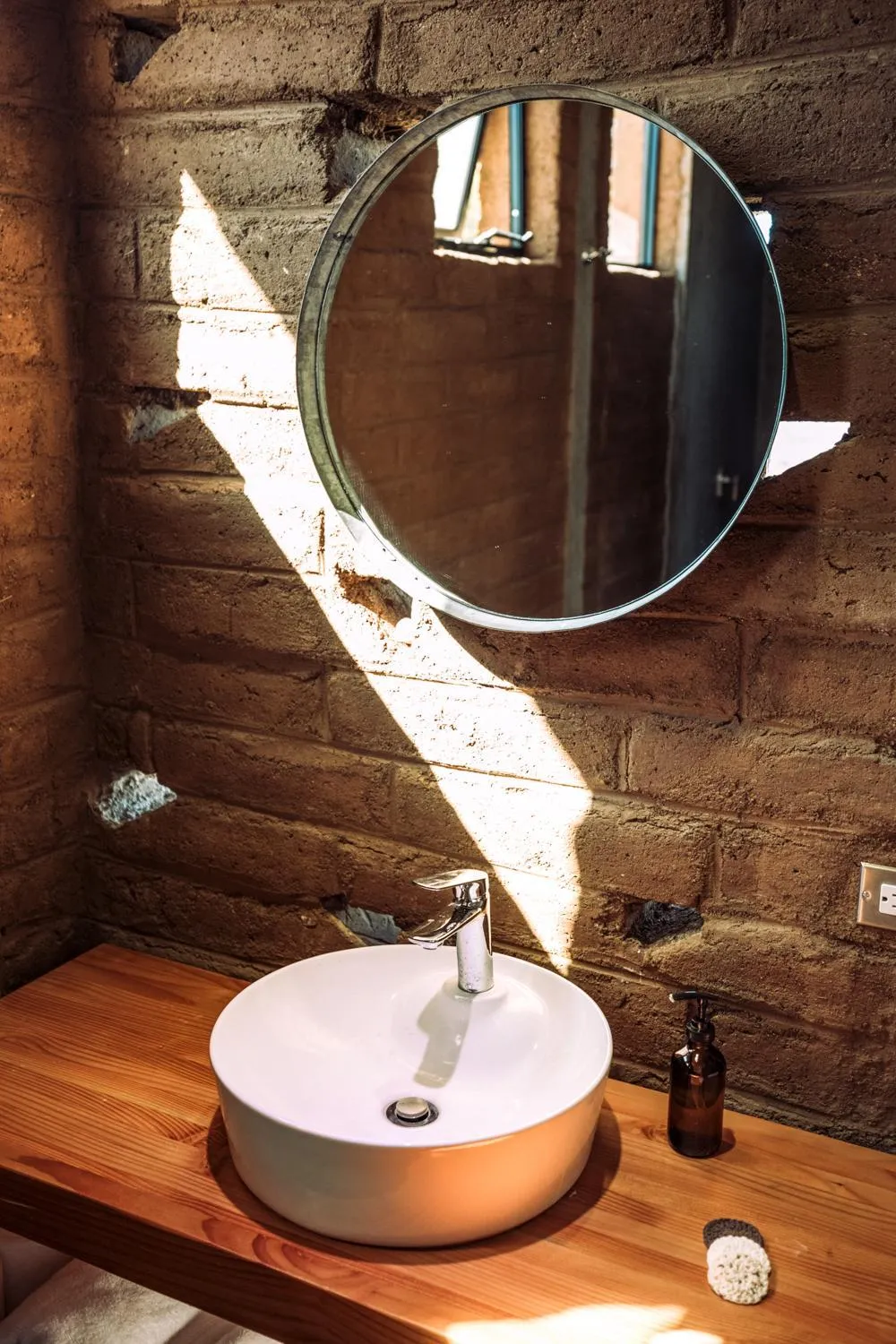 Bathroom in UvaUva eco-retreat
