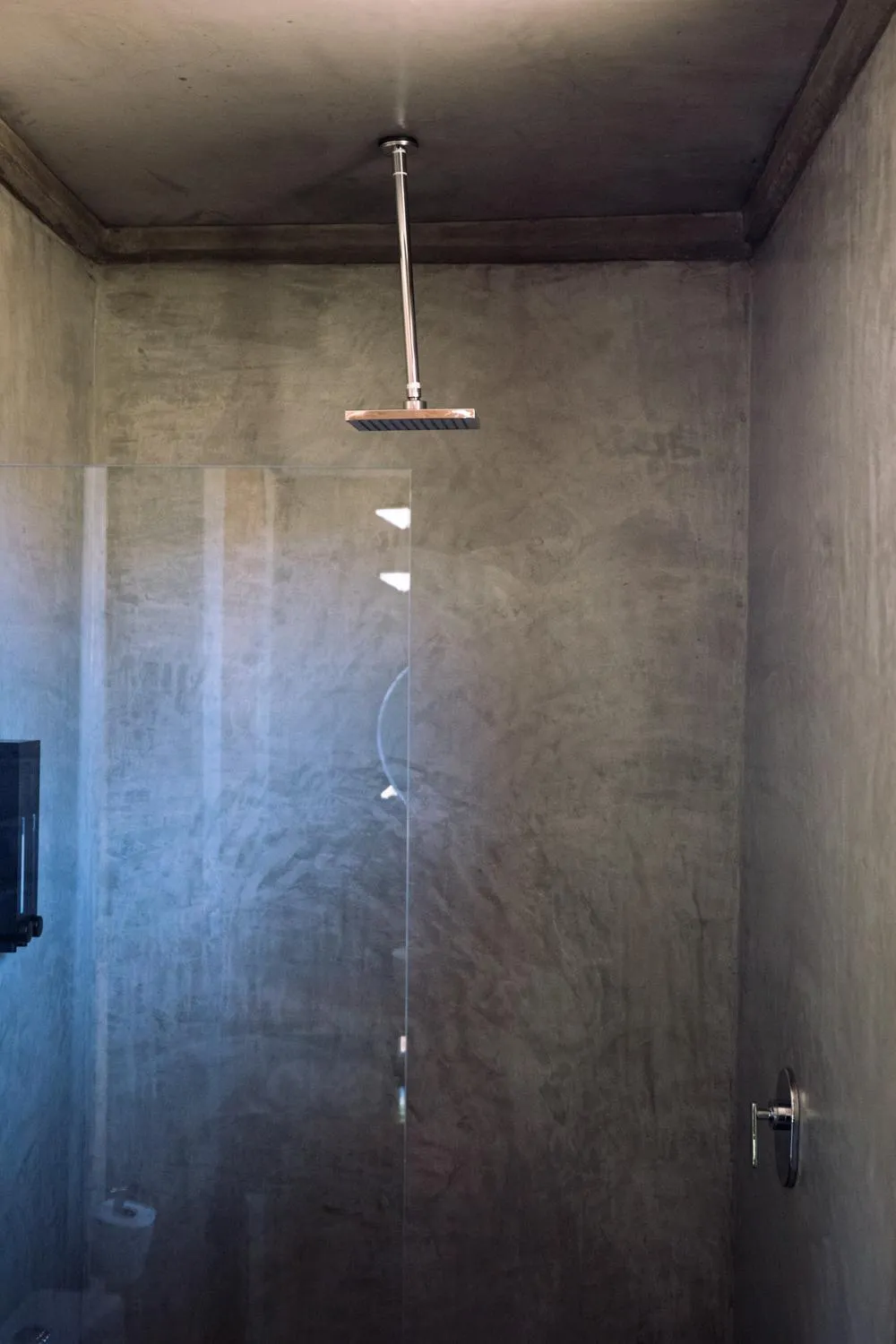 Shower in UvaUva eco-retreat