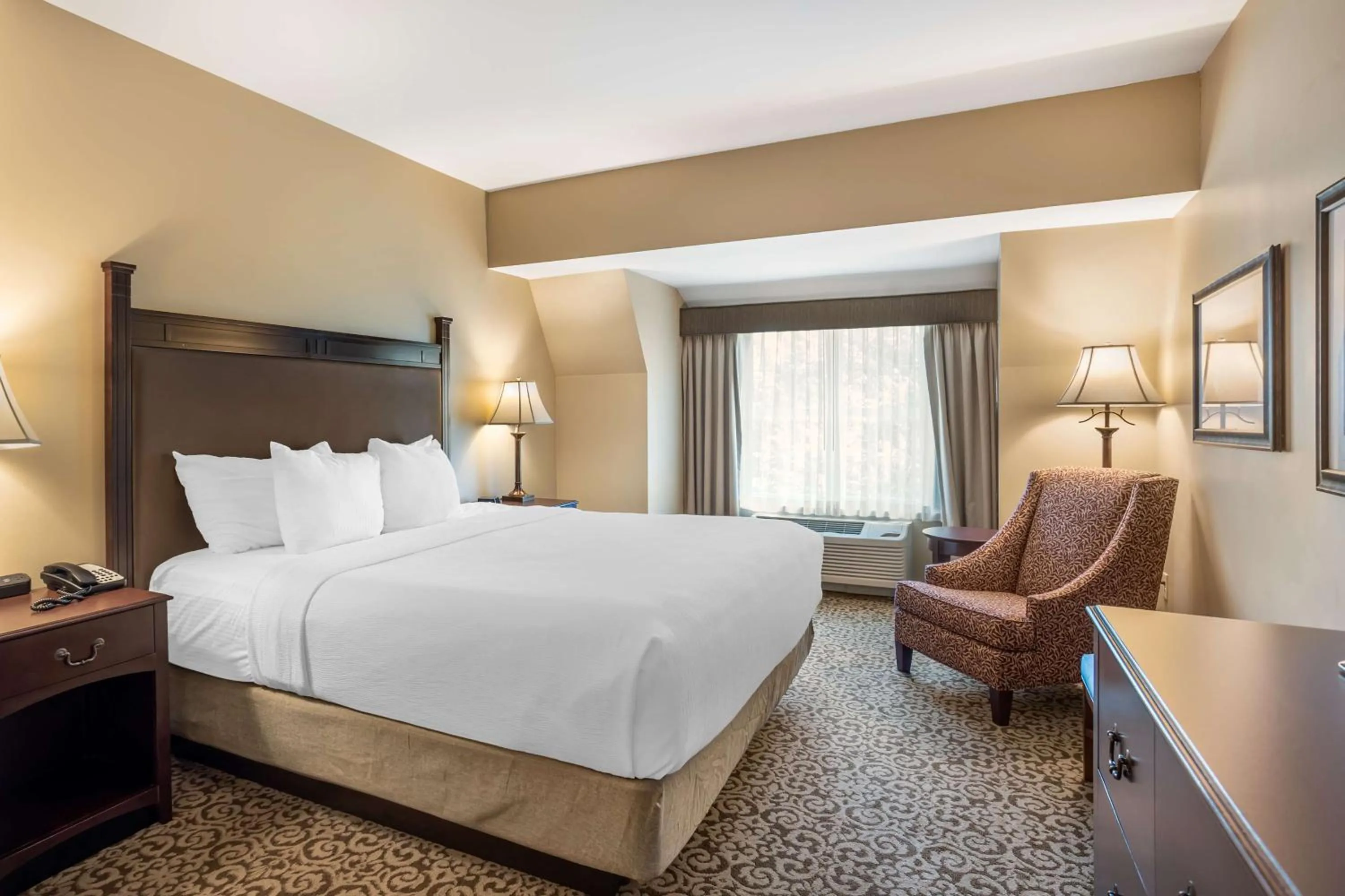 Bedroom, Bed in Best Western Plus Intercourse Village Inn