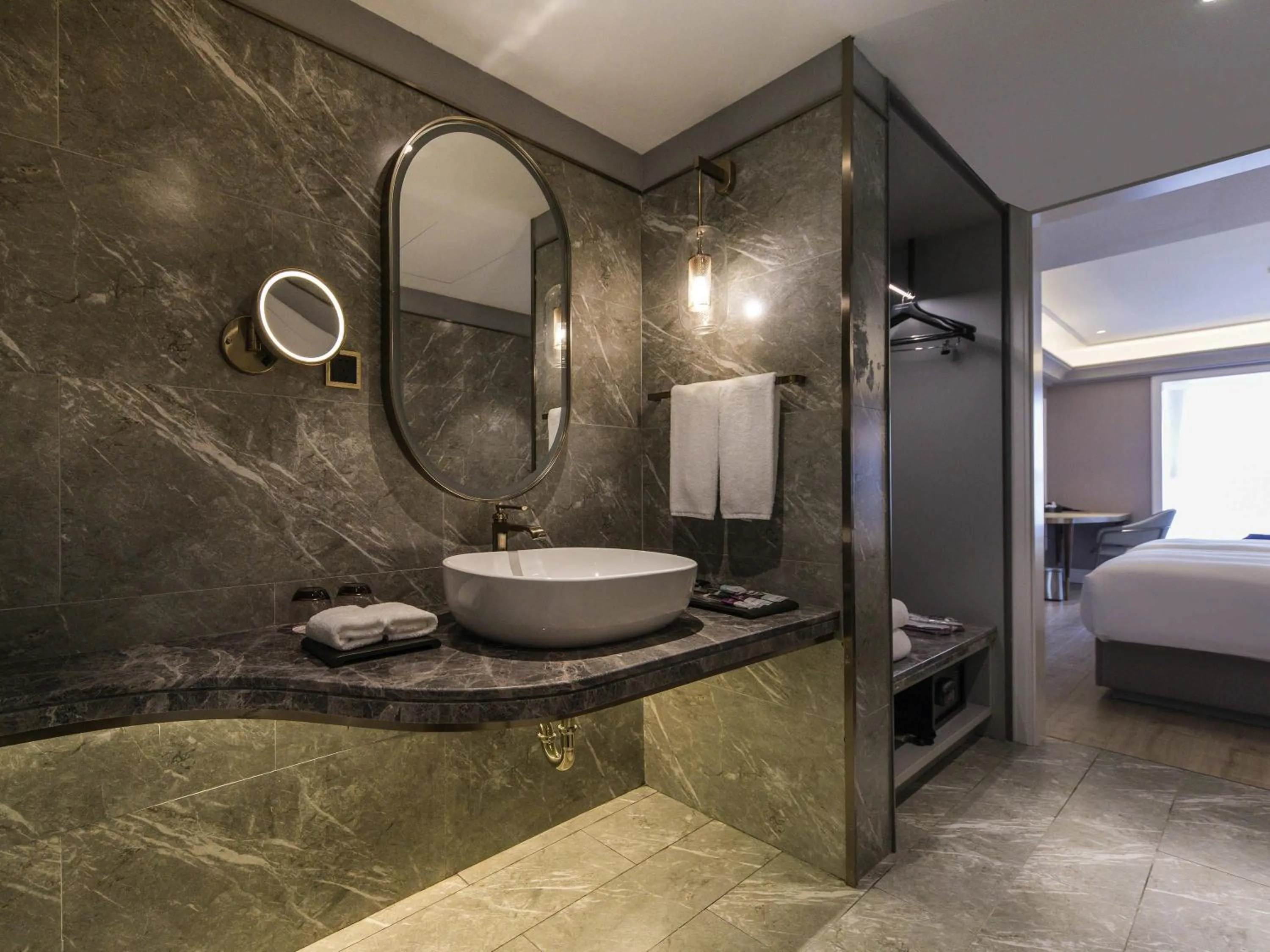 Bedroom, Bed in Mercure Xi'an Downtown