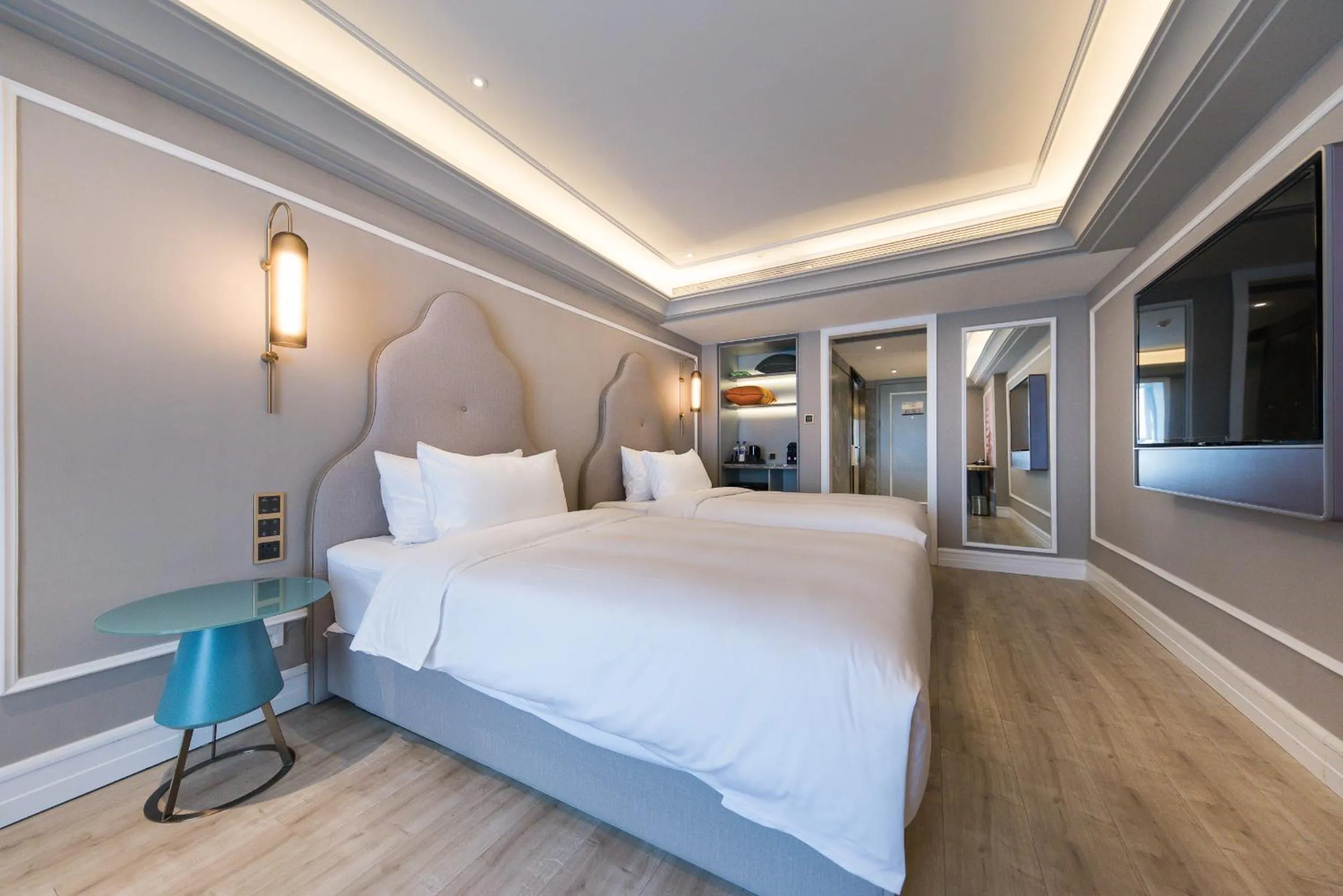 Photo of the whole room, Bed in Mercure Xi'an Downtown