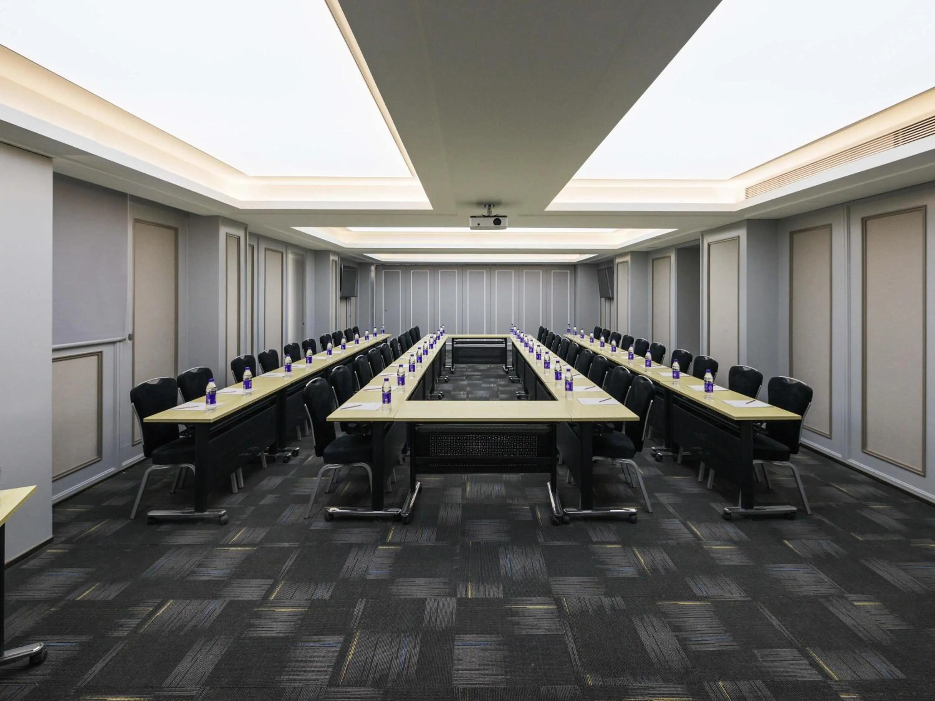 Meeting/conference room in Mercure Xi'an Downtown