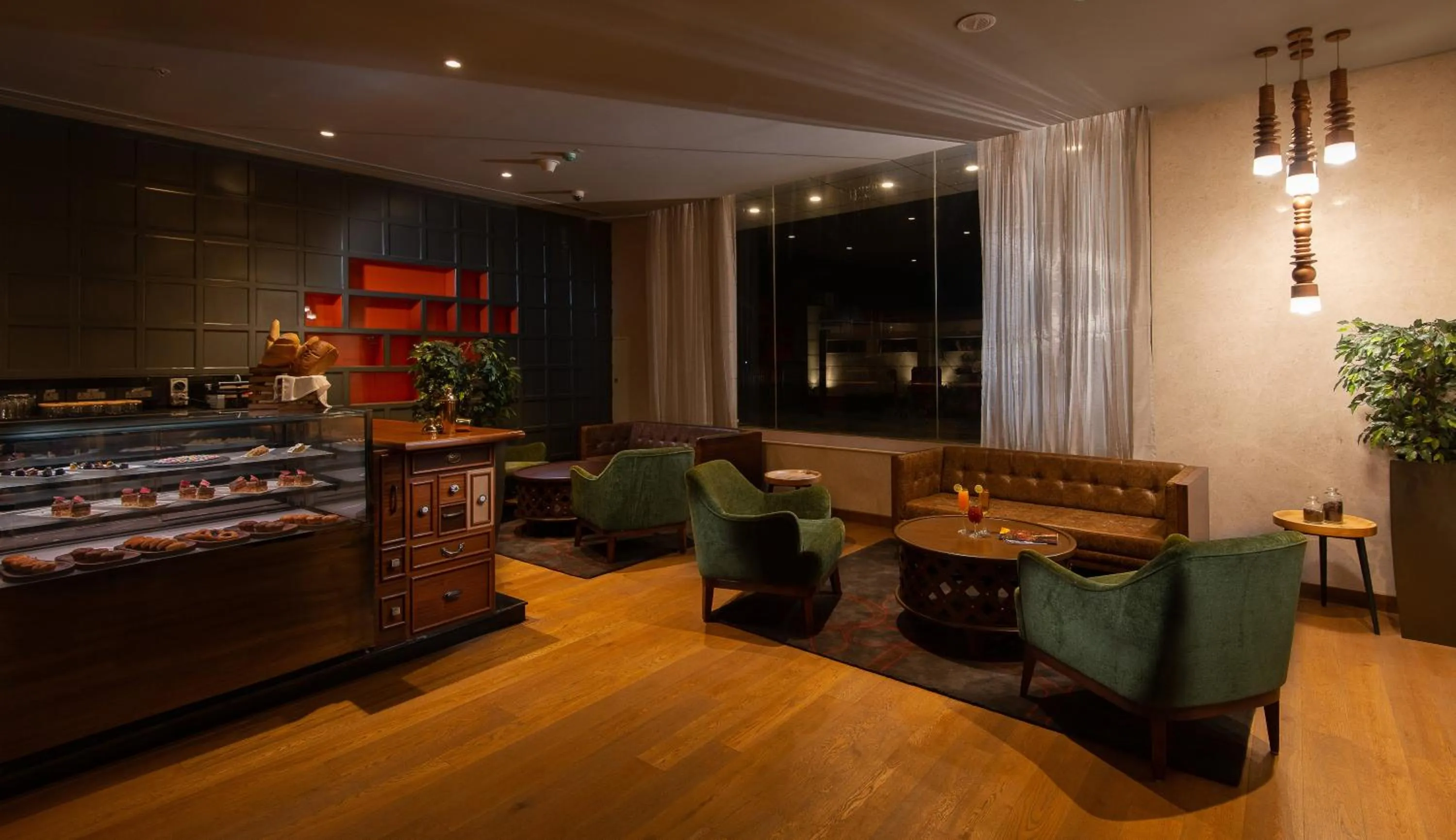 Lounge or bar in Grand Mercure Bengaluru at Gopalan Mall - An Accor Brand