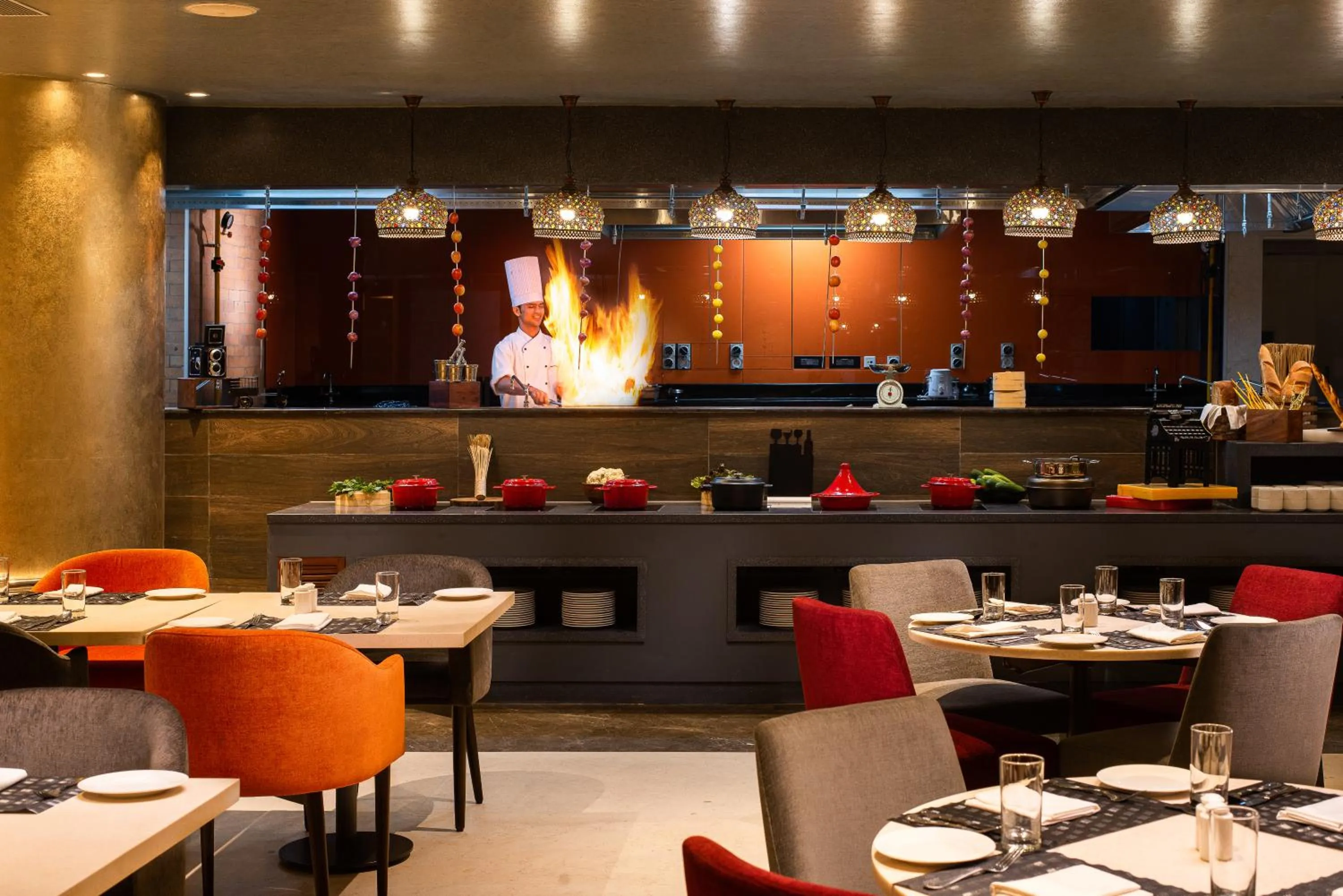 Restaurant/places to eat in Grand Mercure Bengaluru at Gopalan Mall - An Accor Brand