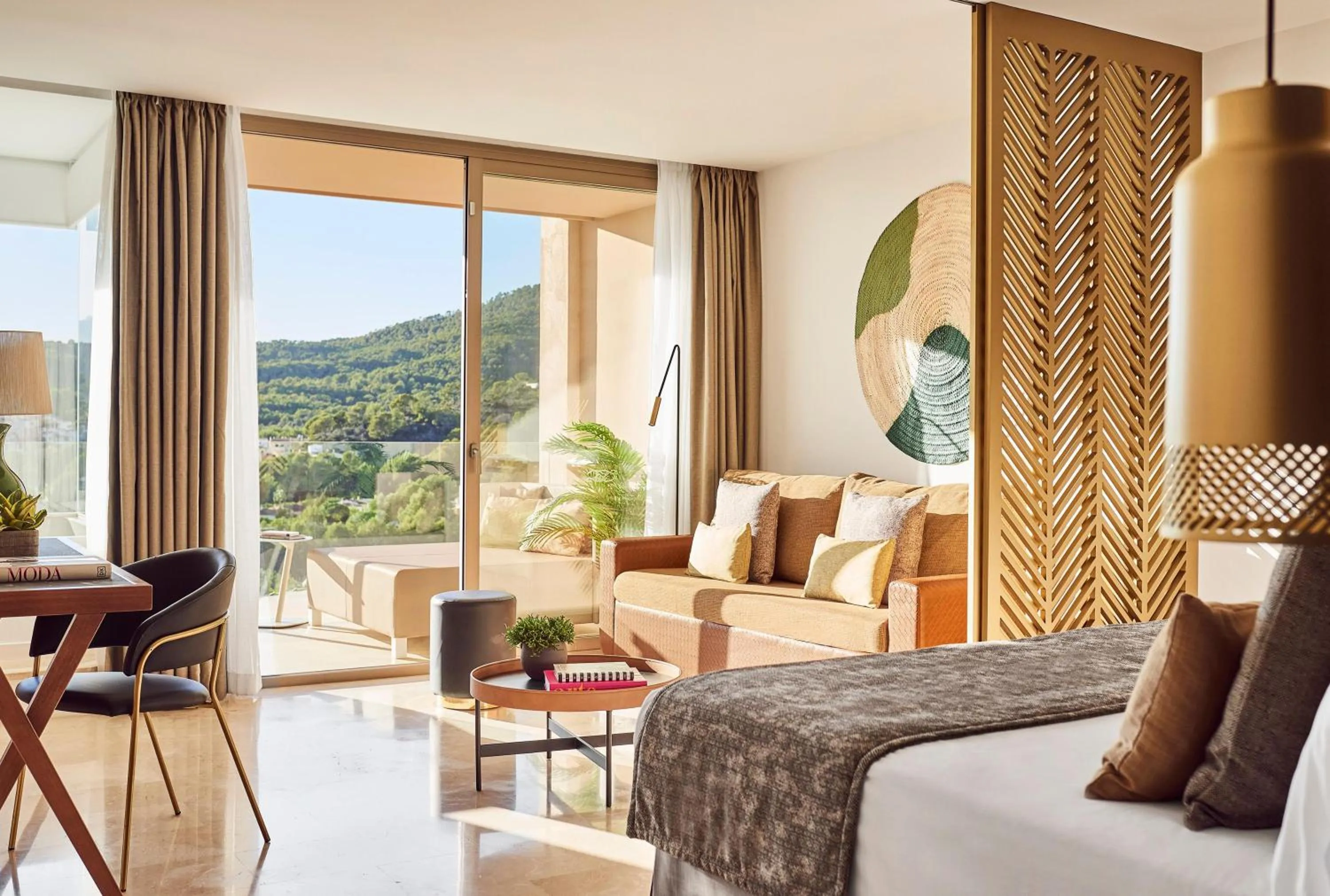 Photo of the whole room in Zafiro Palace Andratx