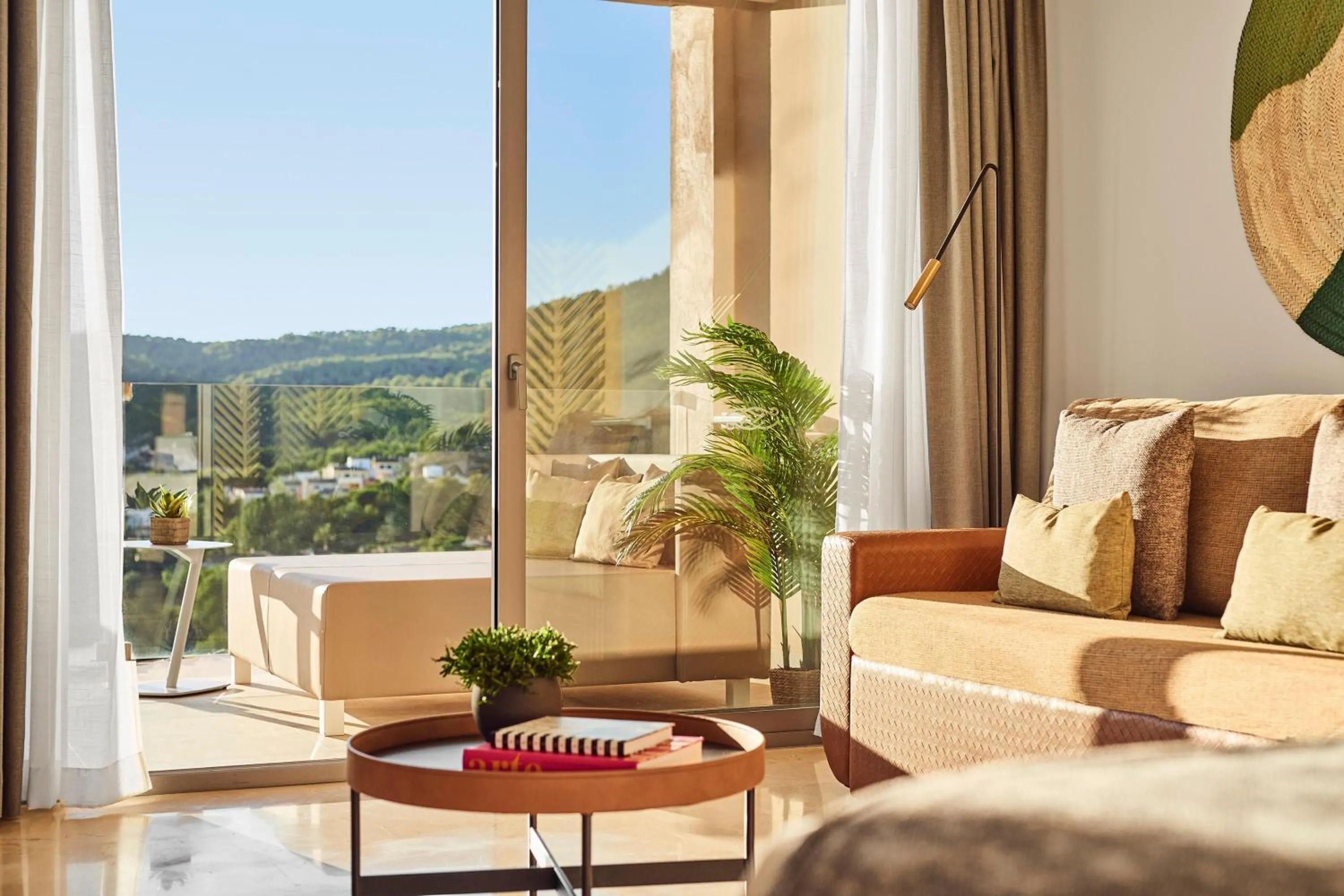 Photo of the whole room in Zafiro Palace Andratx