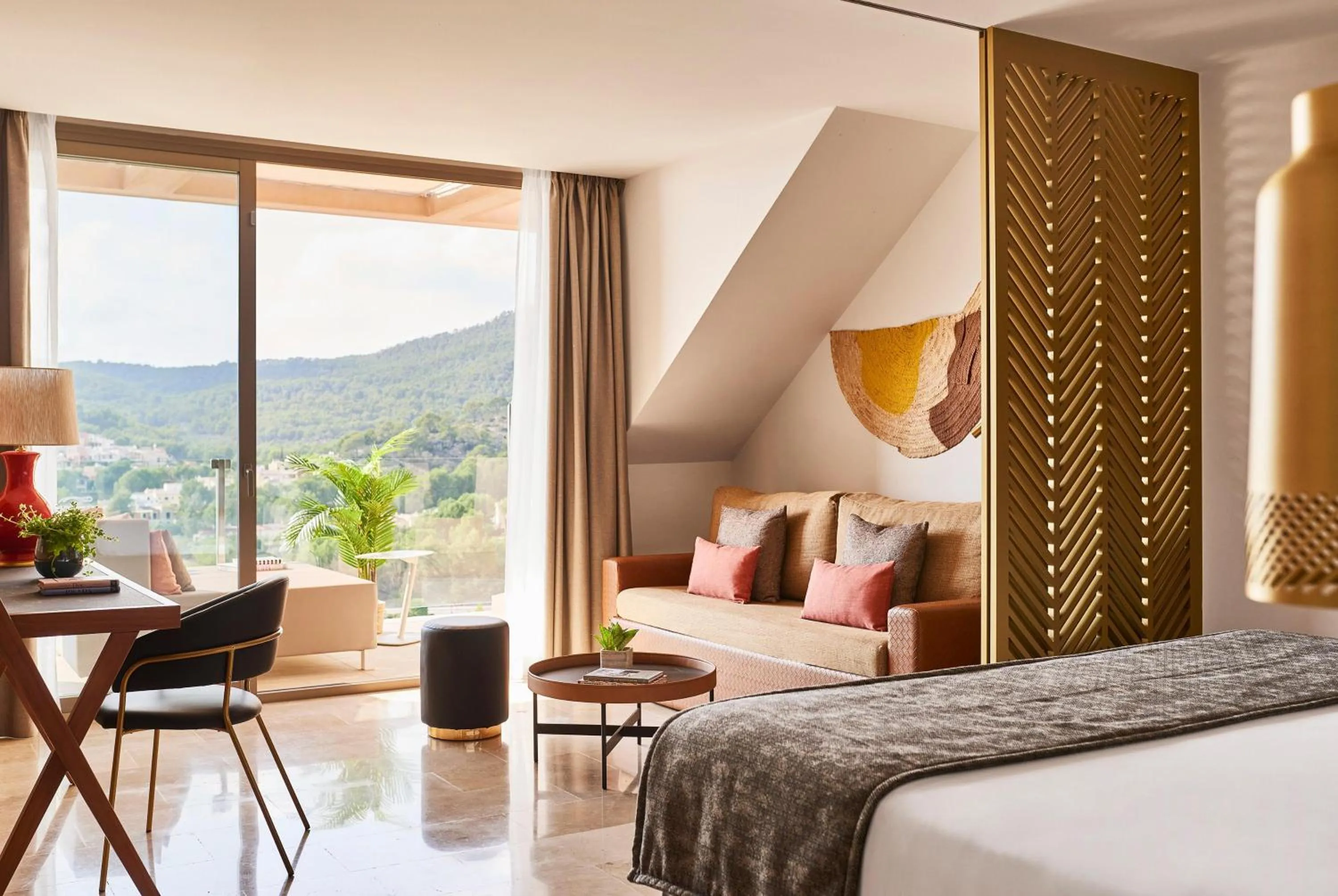 Photo of the whole room, Bed in Zafiro Palace Andratx