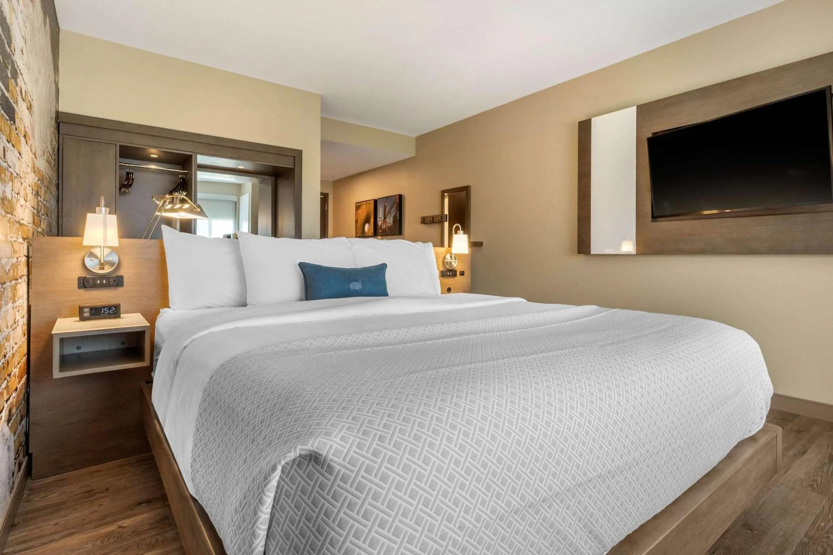 Bedroom, Bed in Cambria Hotel Fort Mill