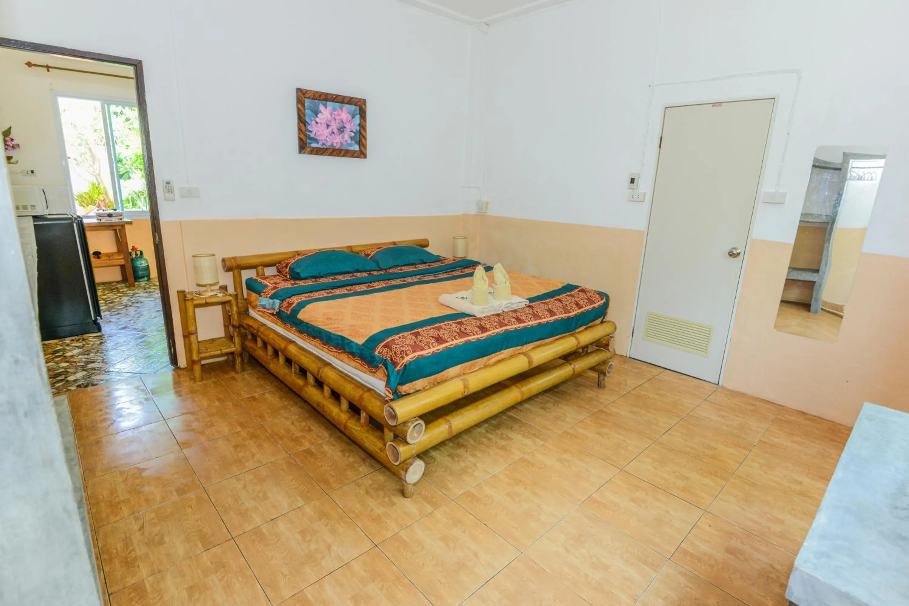 Bed in Sairee View Resort