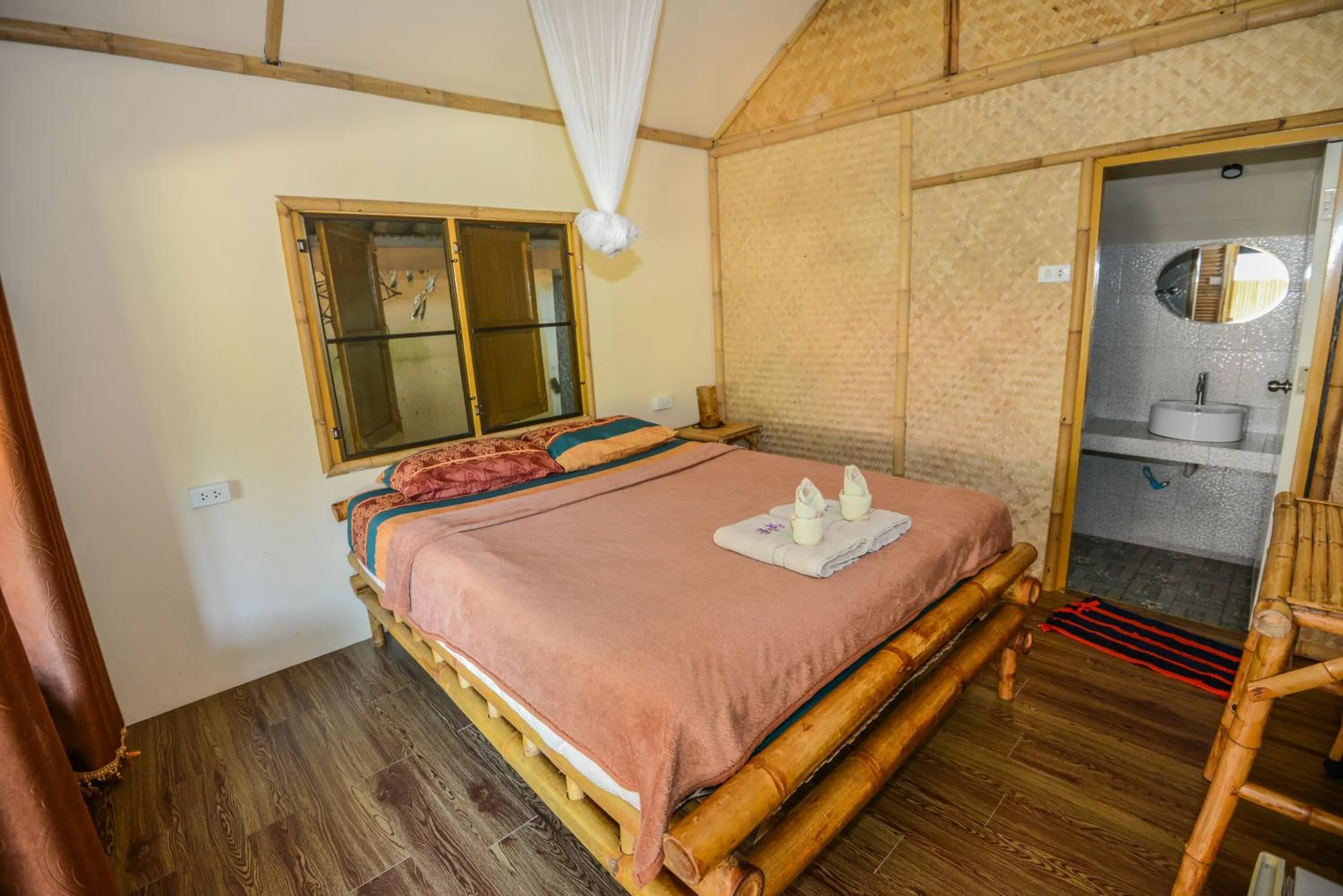 Bed in Sairee View Resort