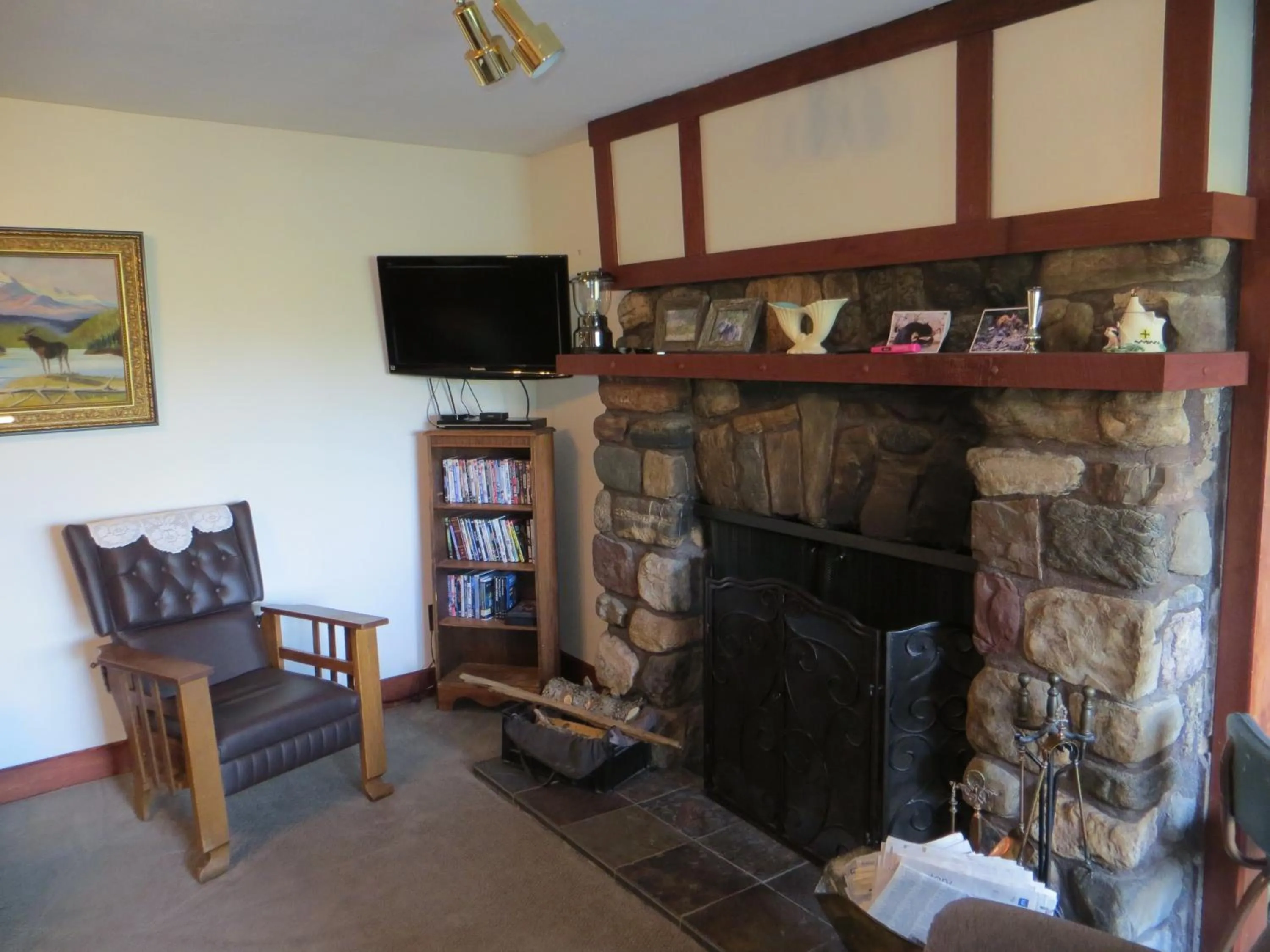 Living room in Northland Lodge