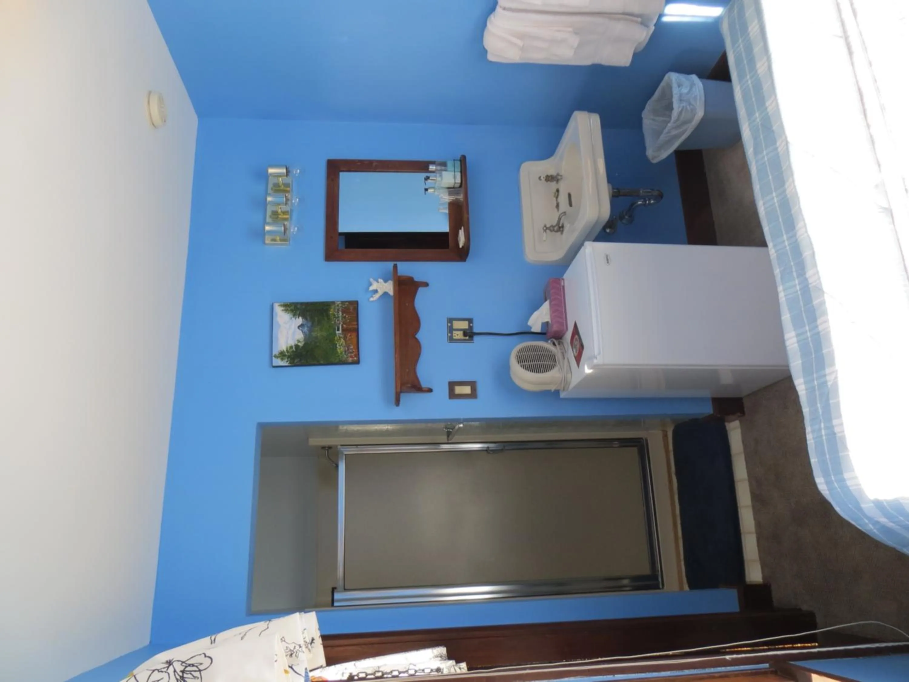 Photo of the whole room in Northland Lodge