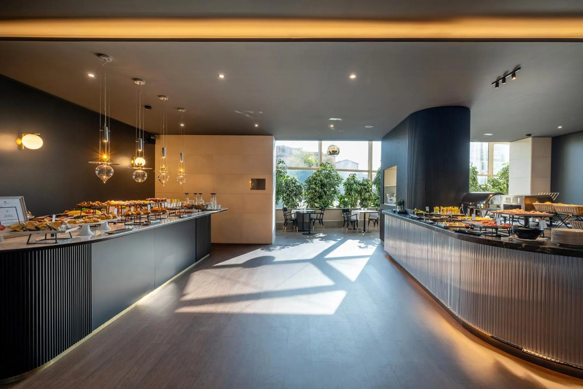 Food and drinks in Eurostars Matera La Suite