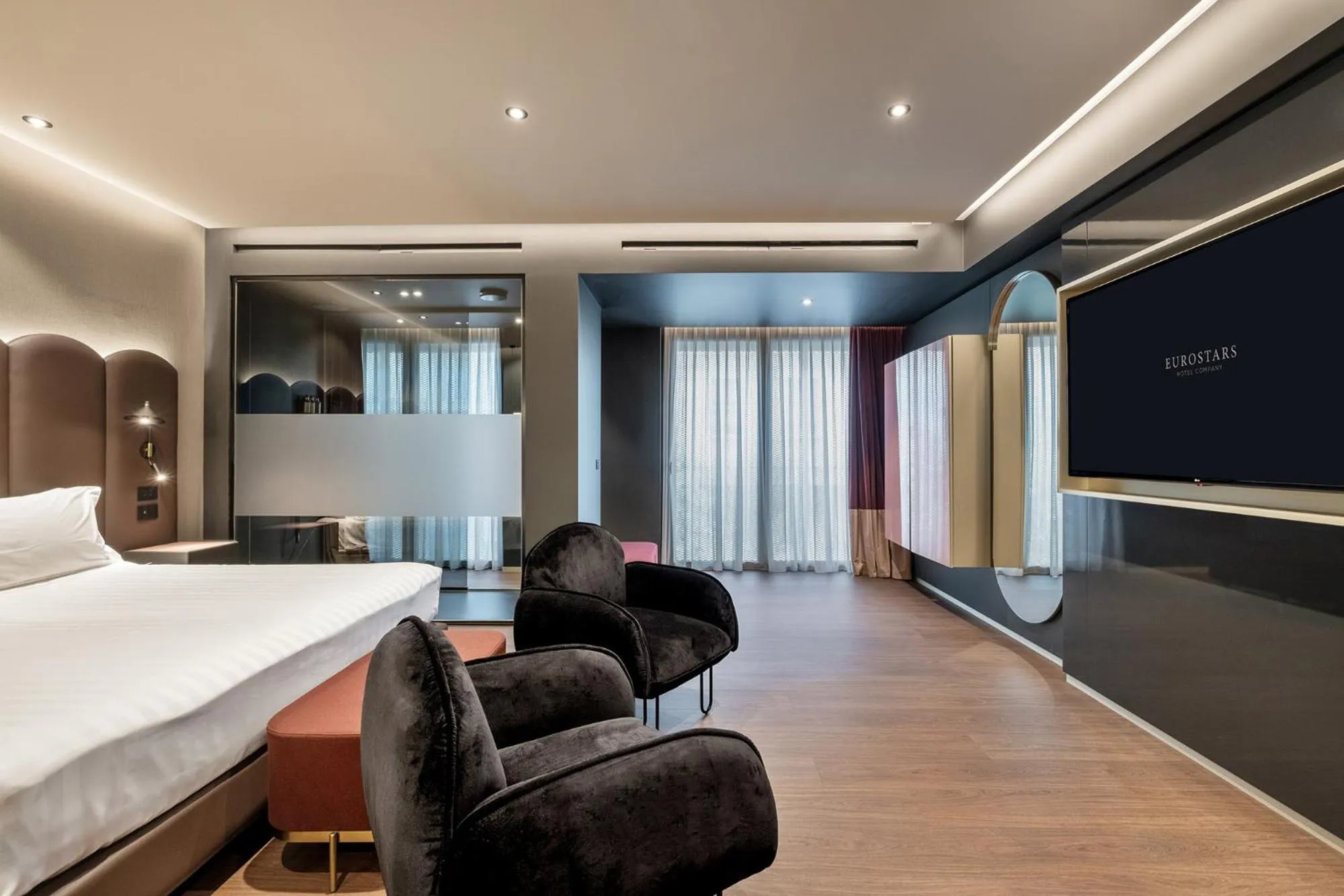 Shower in Eurostars Matera La Suite