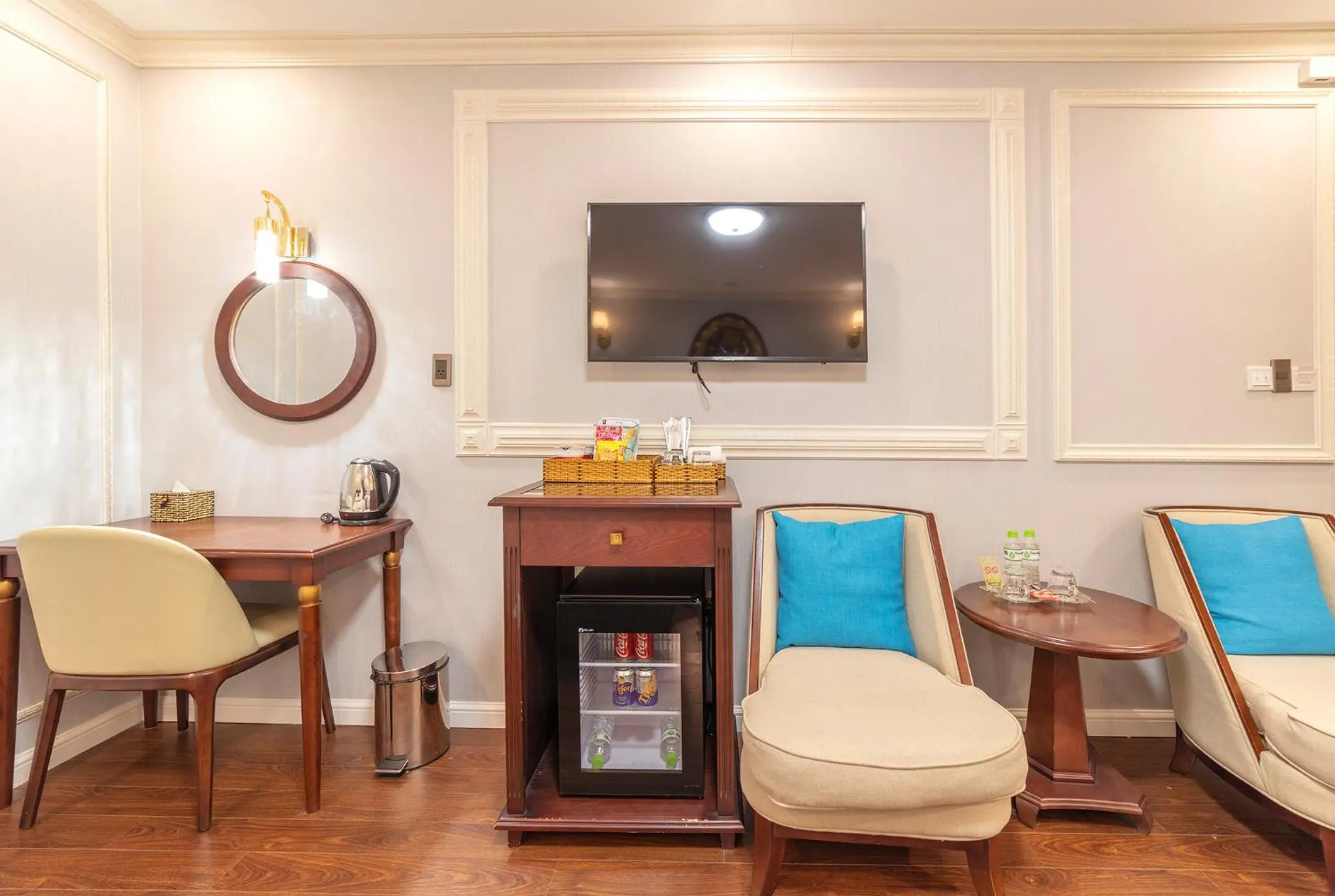 Photo of the whole room in Queen T&T Dalat Hotel