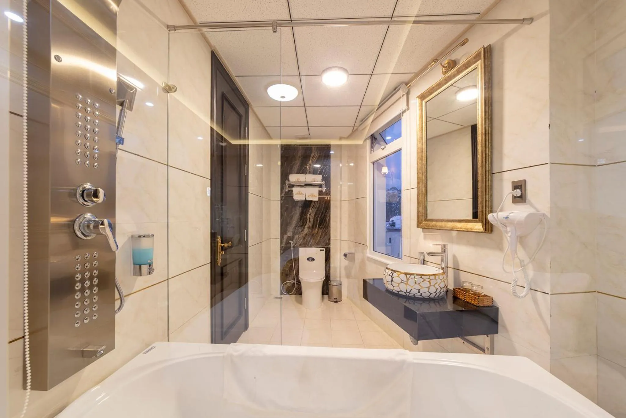 Bathroom in Queen T&T Dalat Hotel