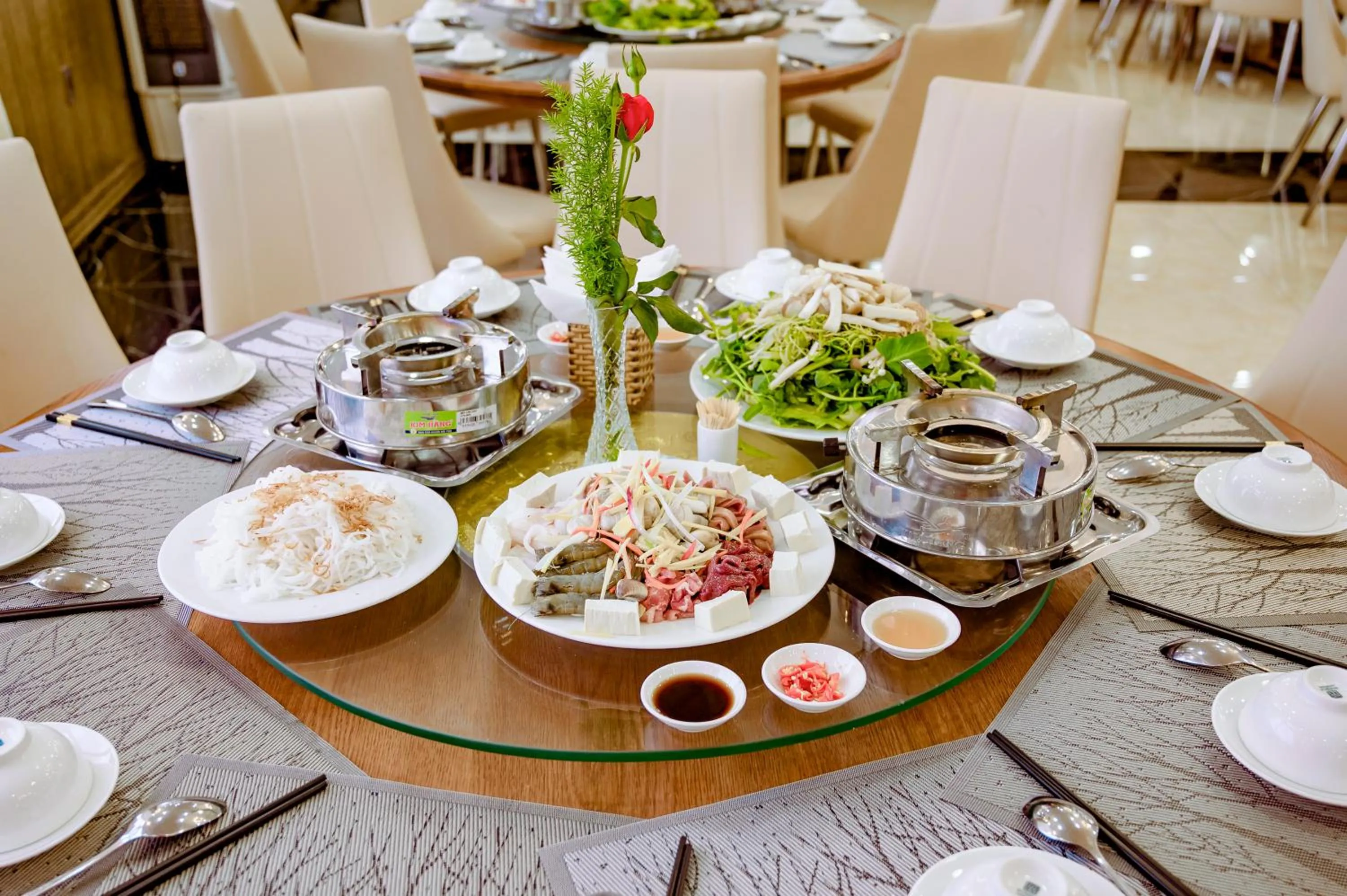 Food and drinks in Queen T&T Dalat Hotel