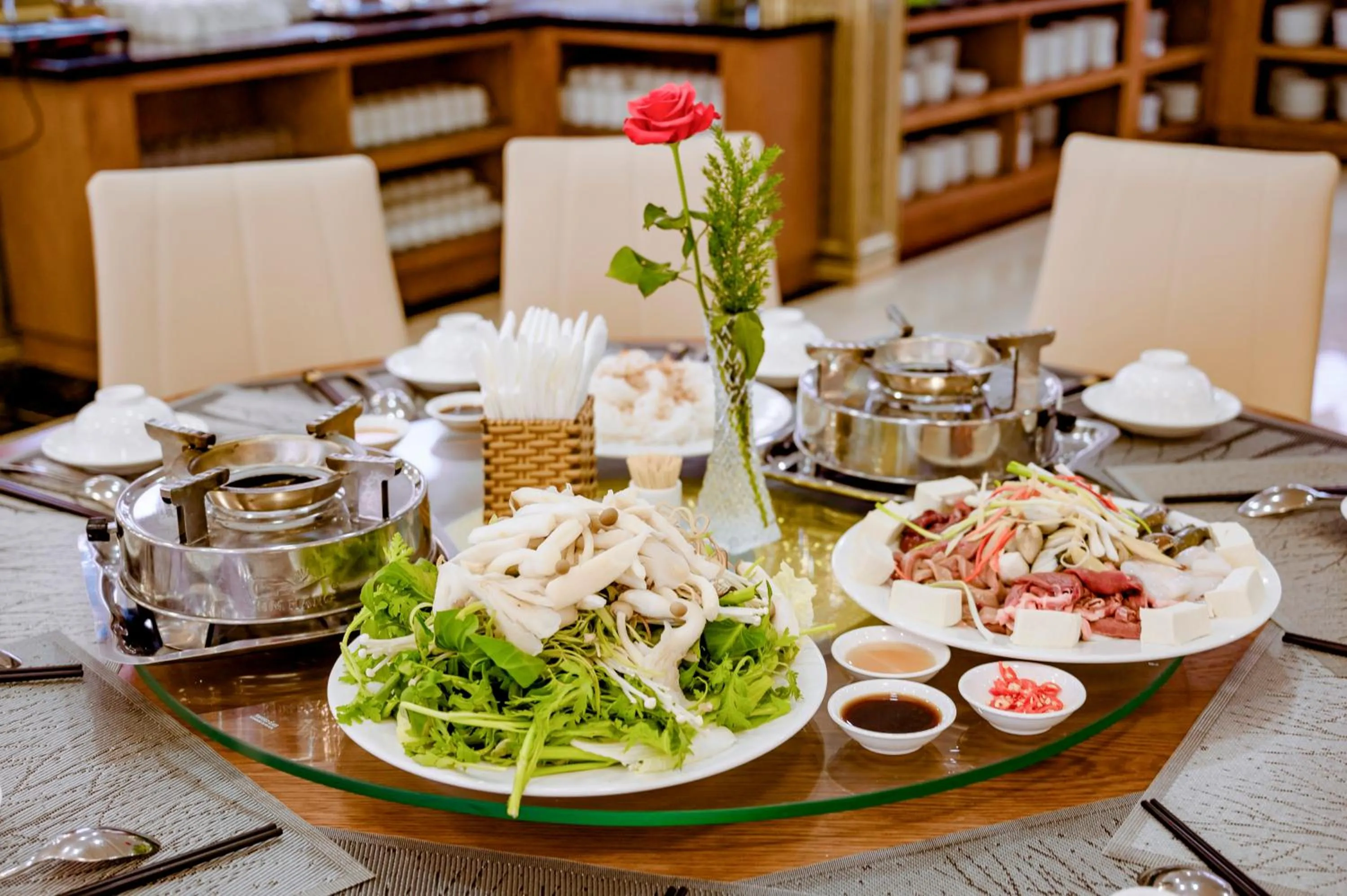Food in Queen T&T Dalat Hotel