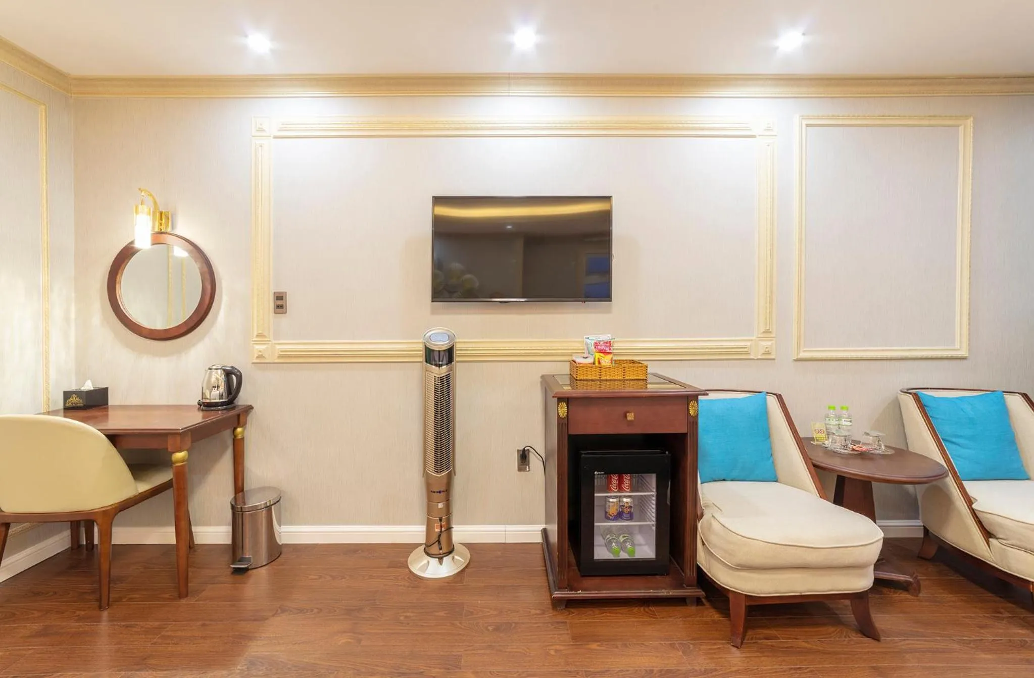 Photo of the whole room in Queen T&T Dalat Hotel