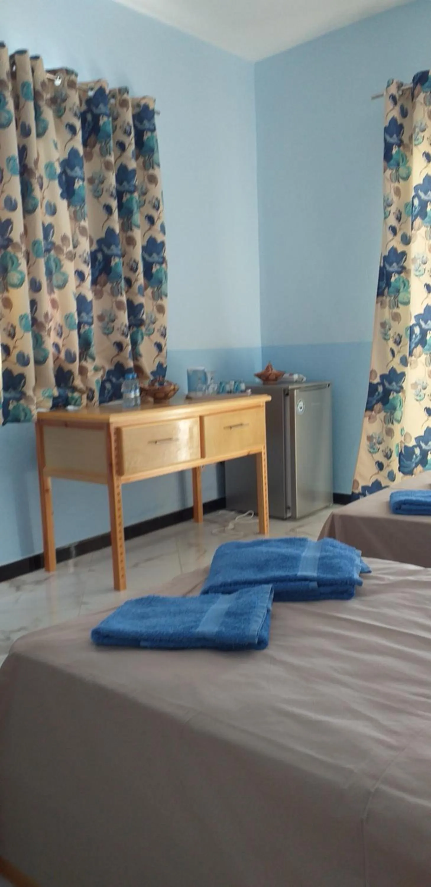 Seating area, Bed in MAISON D’HÔTE LES TORTUES -