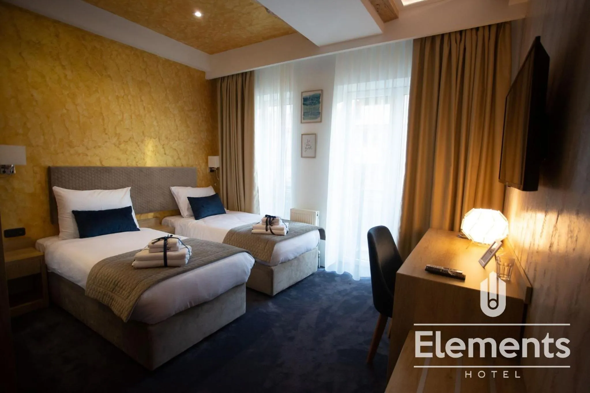 Bed in Hotel Elements