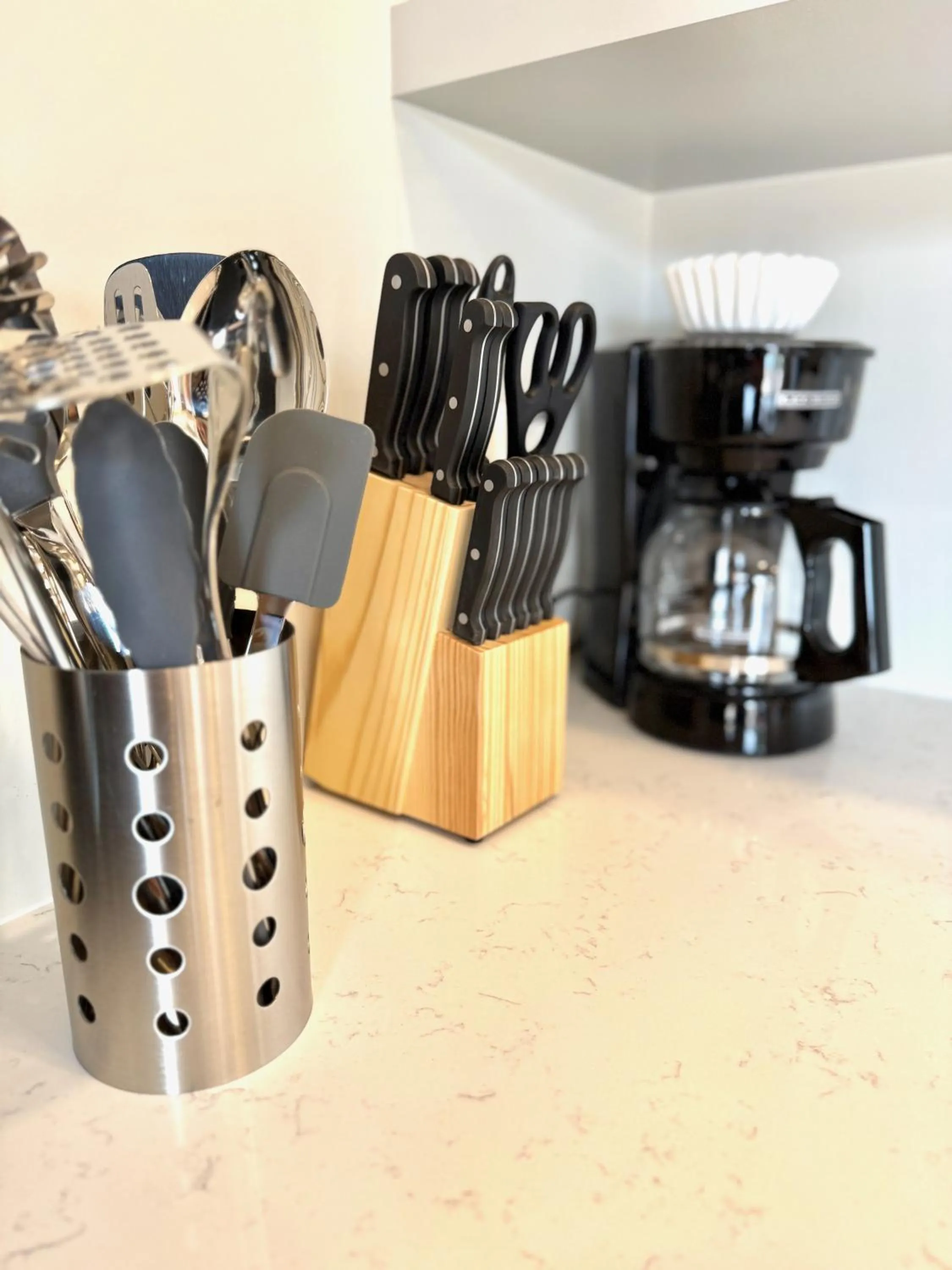 Royalty Maples Motel & Cottages