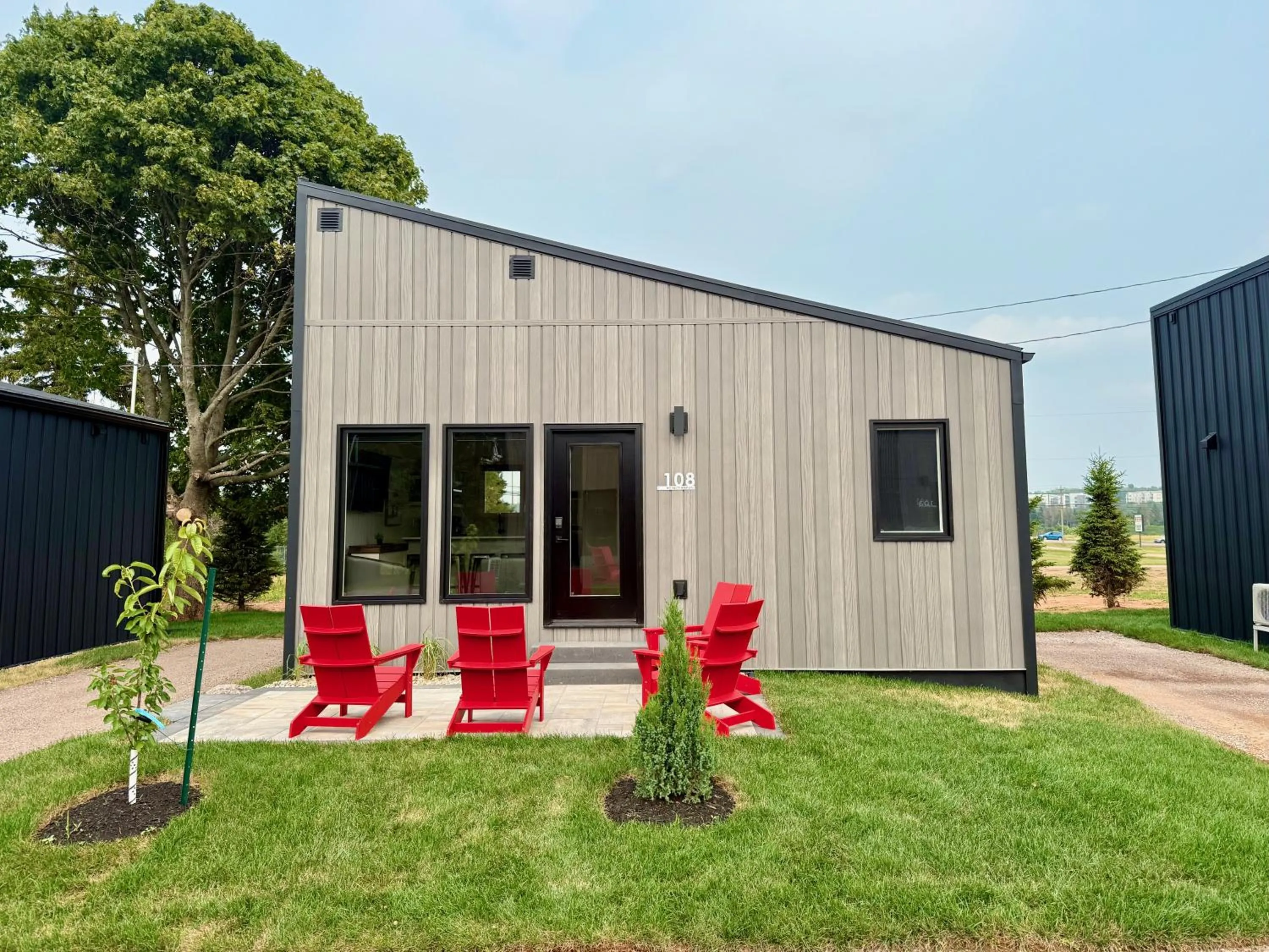 Royalty Maples Motel & Cottages