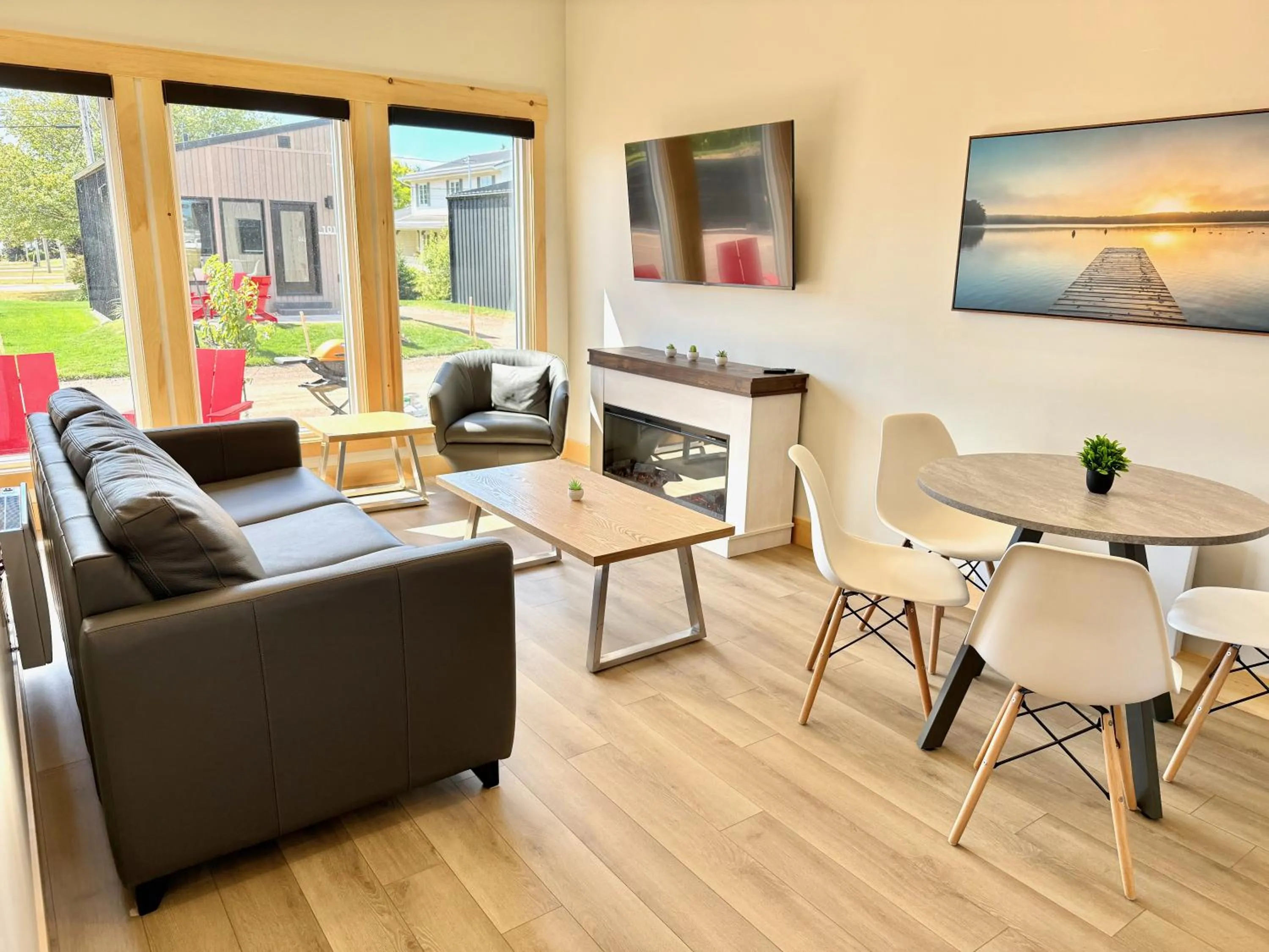 Royalty Maples Motel & Cottages