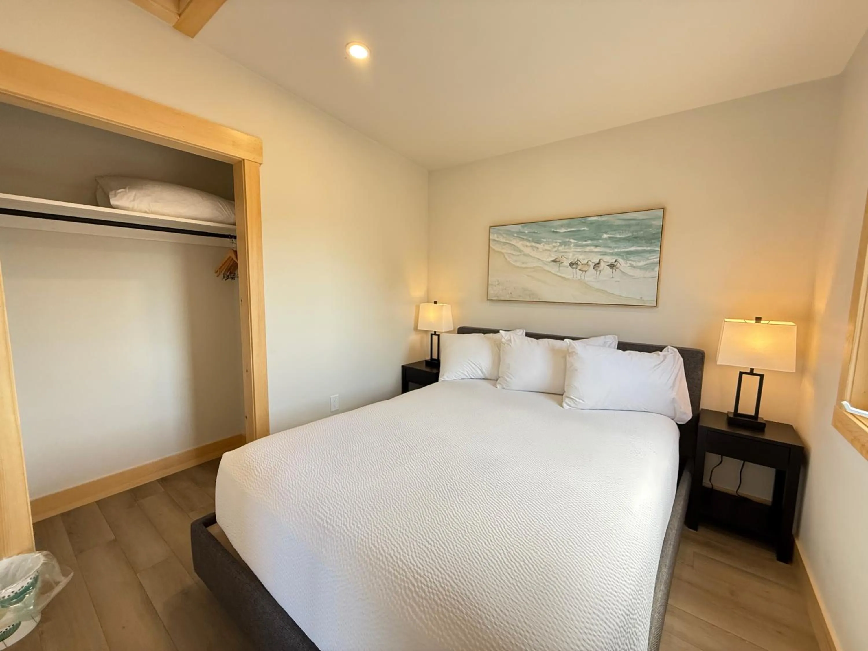 Bed in Royalty Maples Motel & Cottages