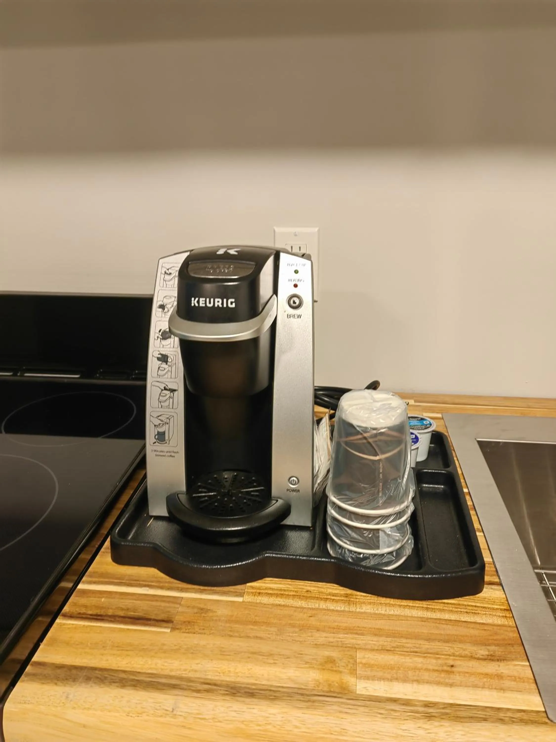 Coffee/tea facilities in VIP Motel