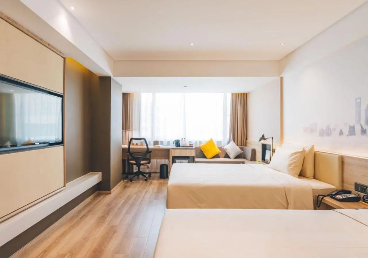 Bed in Atour Hotel New International Expo Center Longyang Road Shanghai