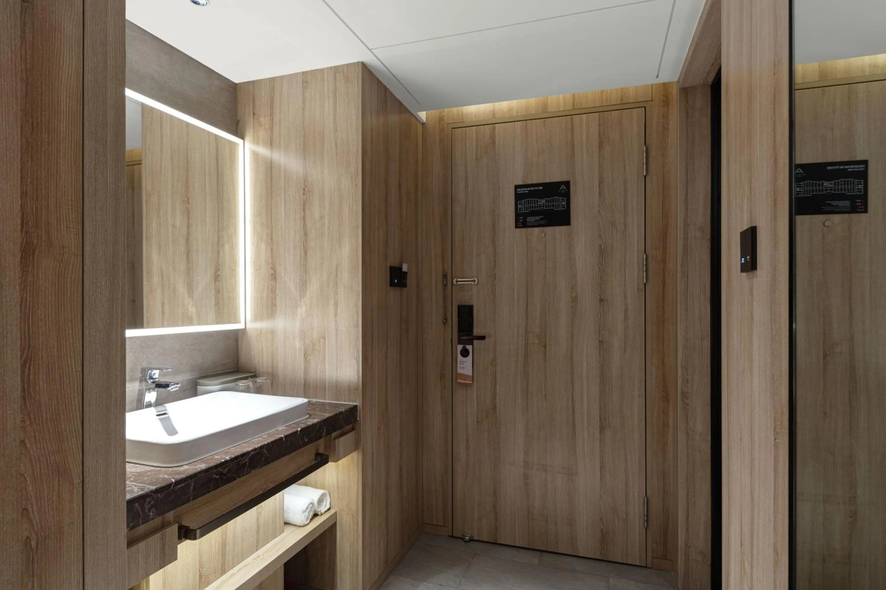 Bathroom in Atour Hotel New International Expo Center Longyang Road Shanghai