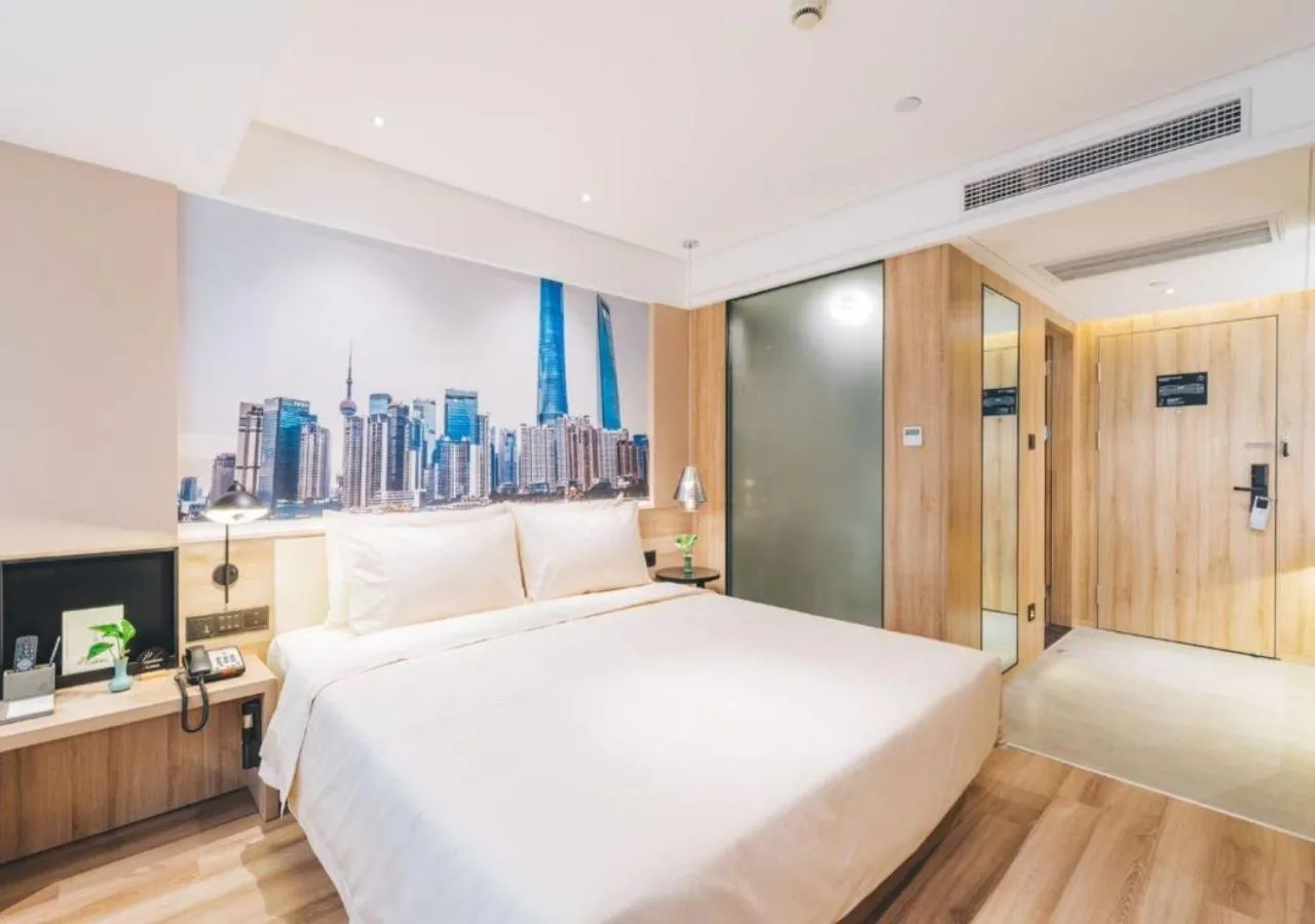 Bed in Atour Hotel New International Expo Center Longyang Road Shanghai