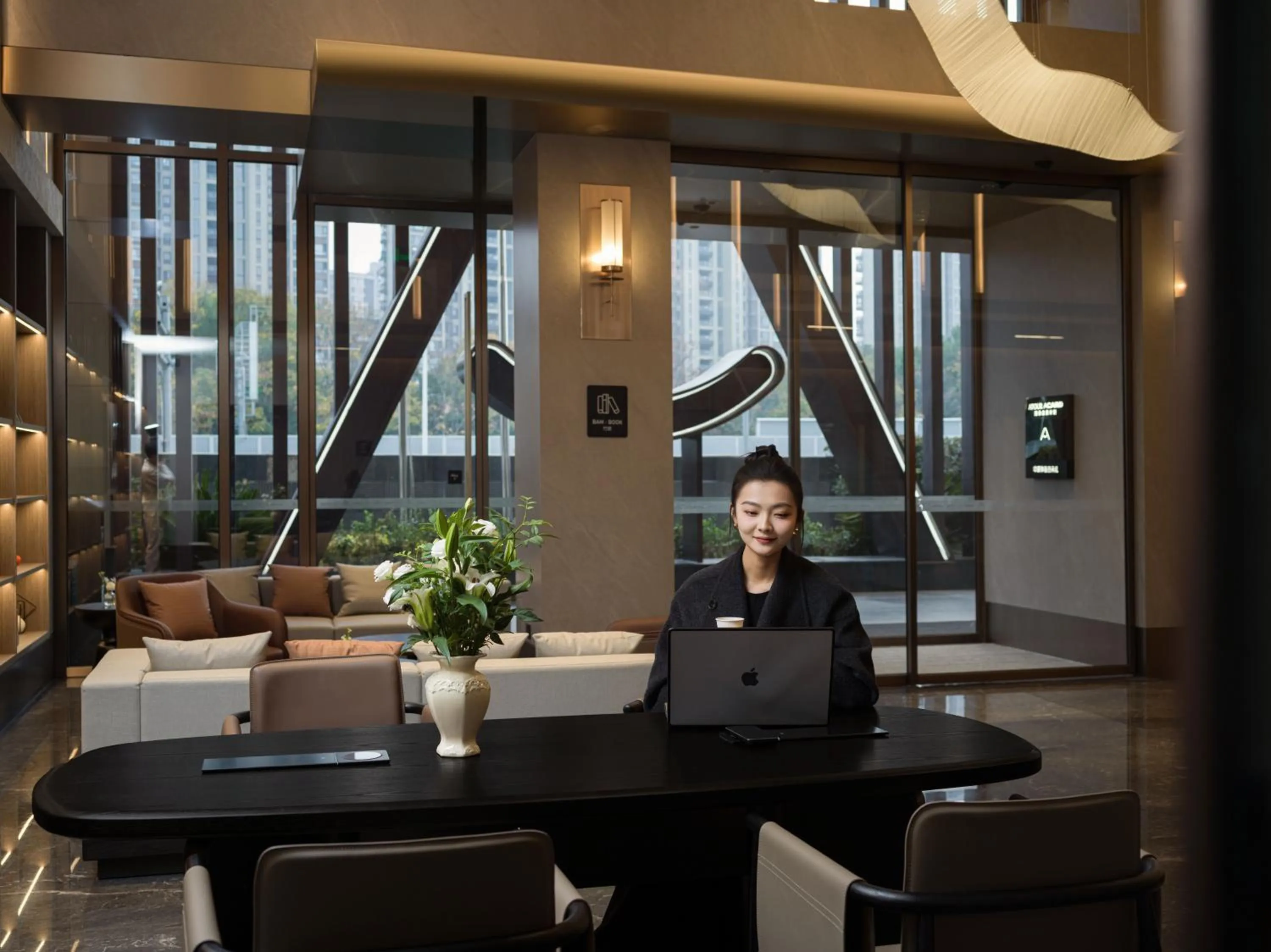 Business facilities in Atour Hotel New International Expo Center Longyang Road Shanghai