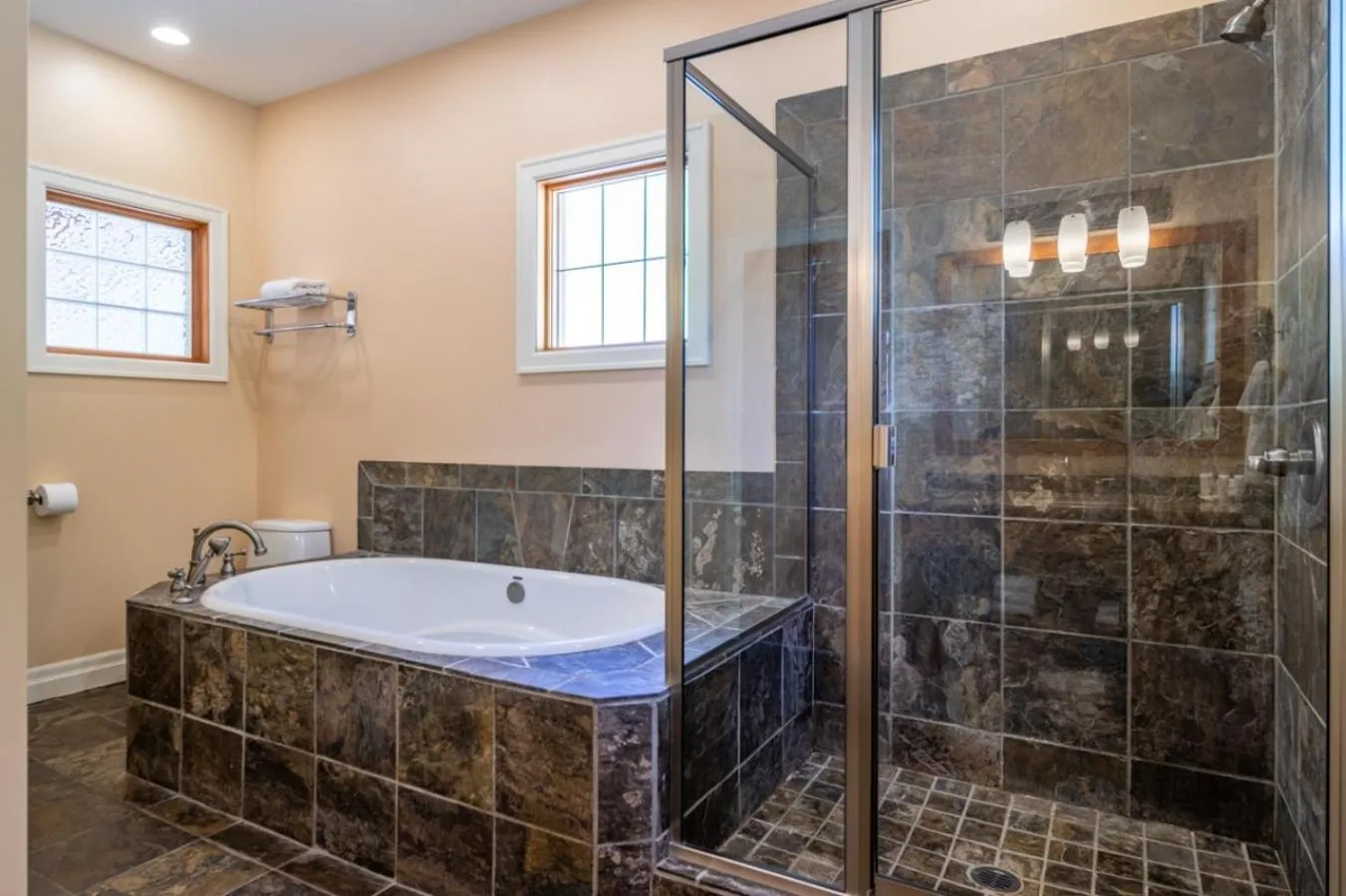 Shower in Halcyon Hot Springs Resort