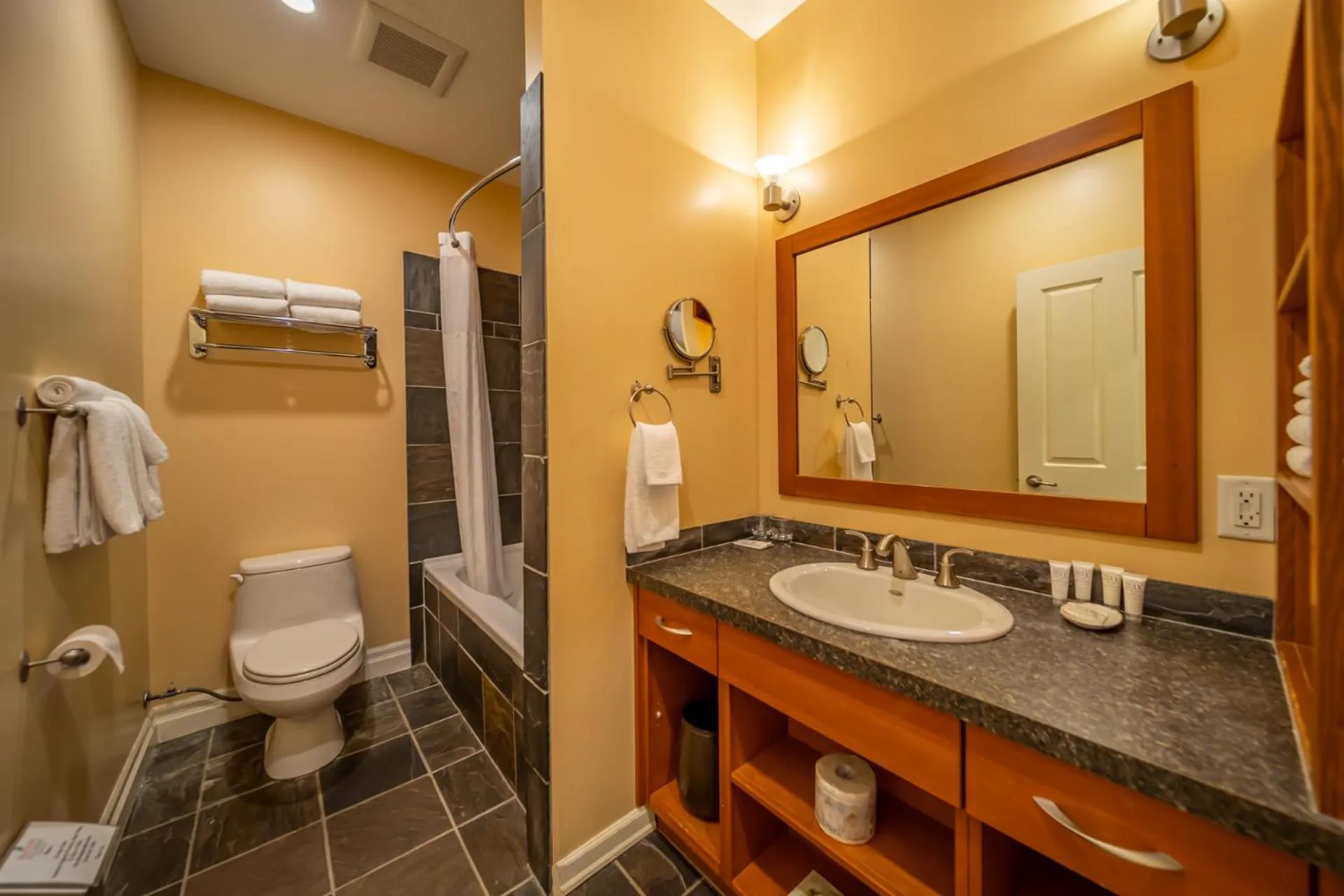 Shower in Halcyon Hot Springs Resort