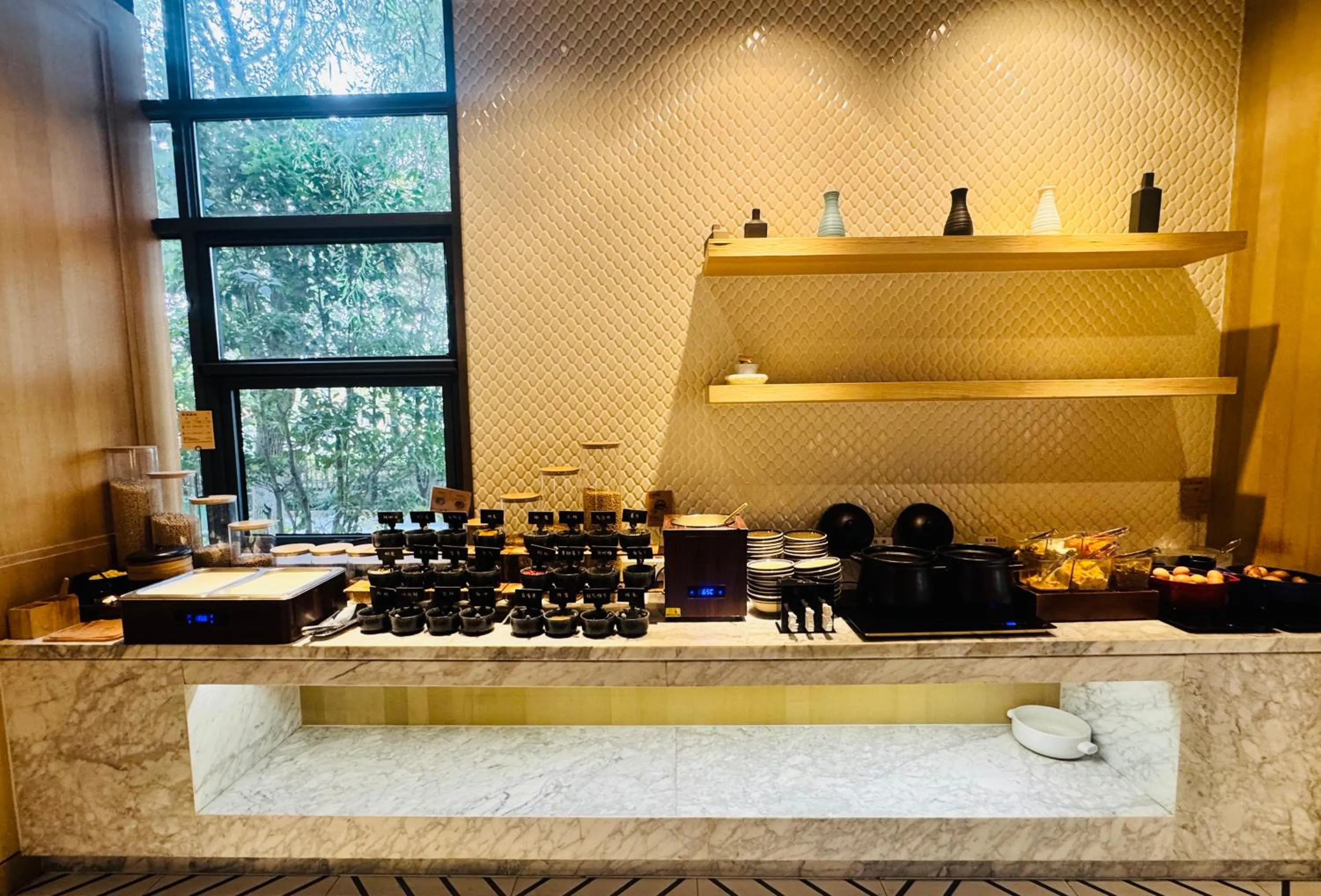 Restaurant/places to eat in Atour Hotel Hongqiao Hub National Exhibition Center Shanghai