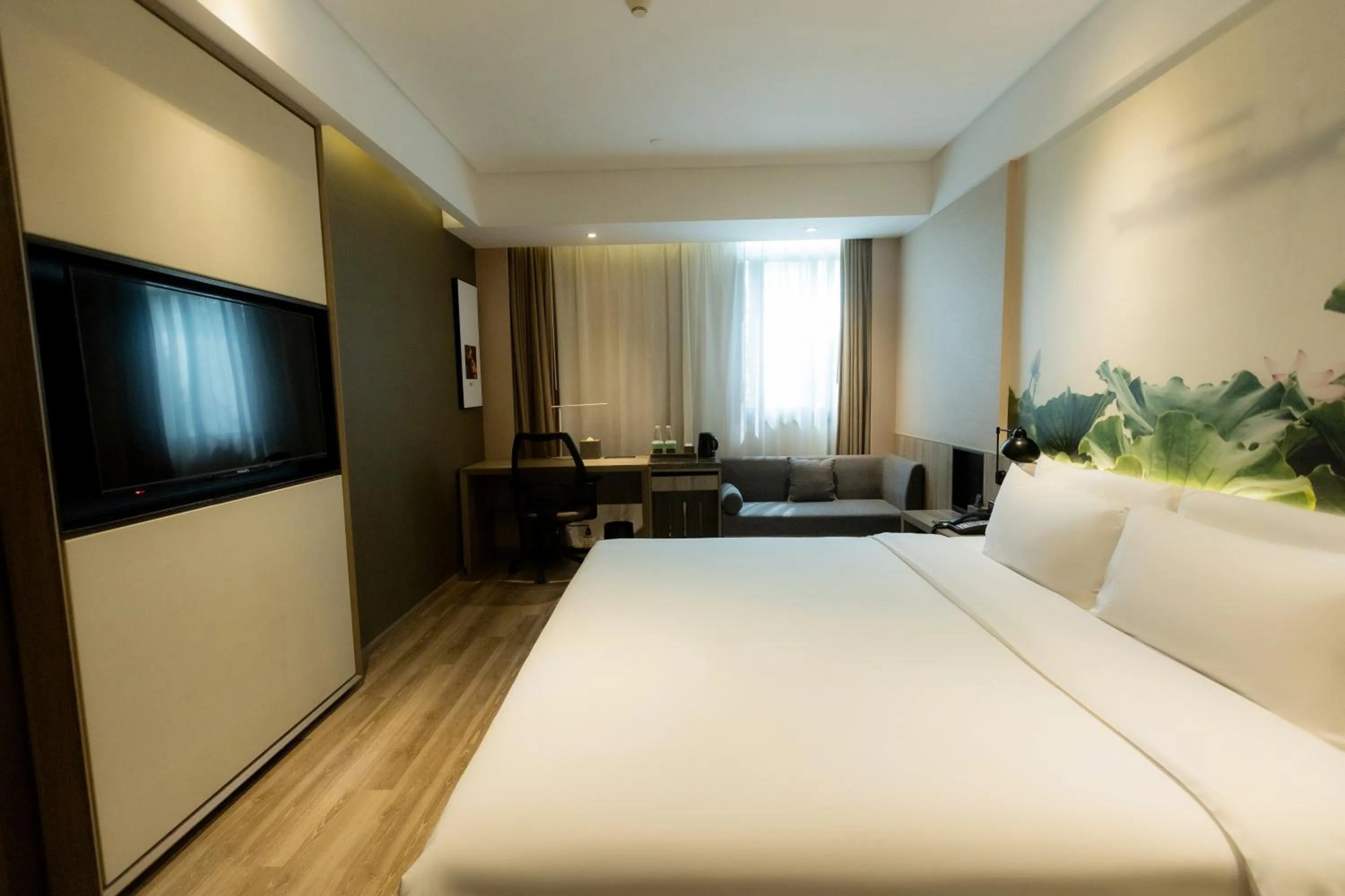 Bed in Atour Hotel Hongqiao Hub National Exhibition Center Shanghai