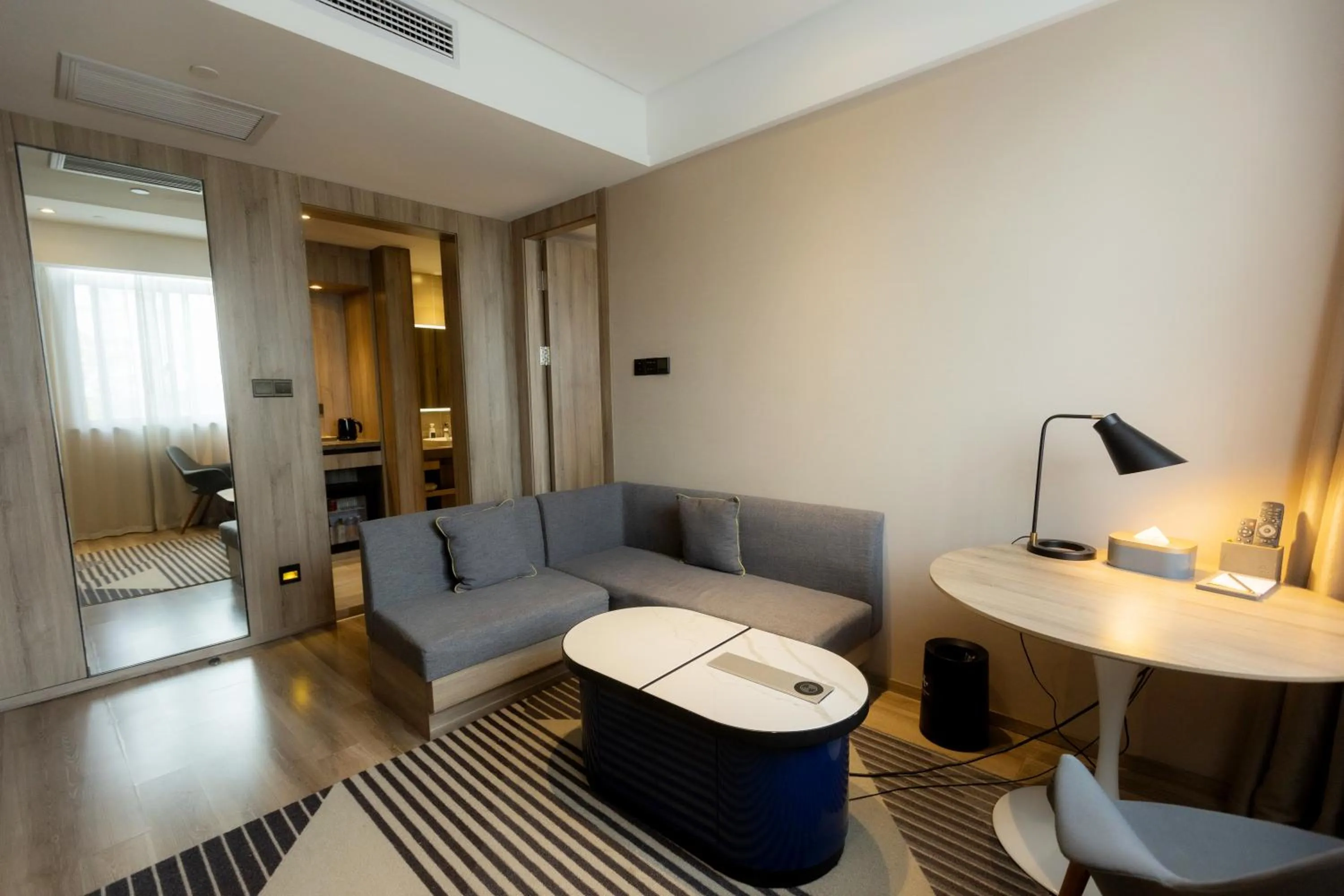 Atour Hotel Hongqiao Hub National Exhibition Center Shanghai