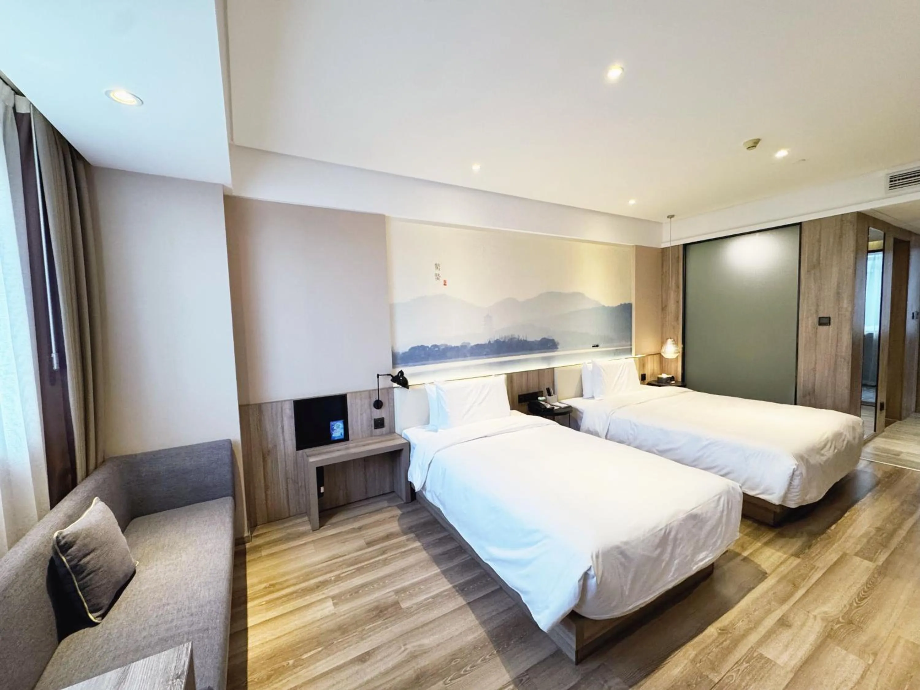 Bed in Atour Hotel Hongqiao Hub National Exhibition Center Shanghai