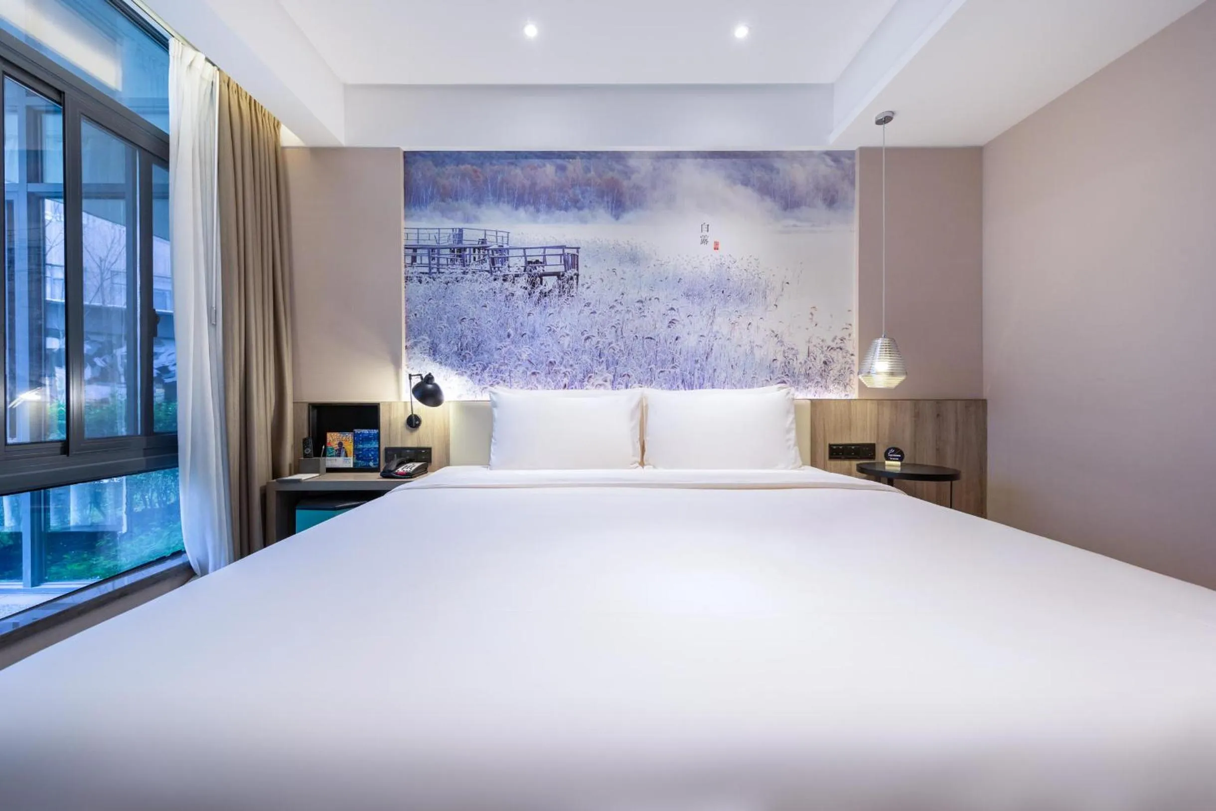 Bed in Atour Hotel Hongqiao Hub National Exhibition Center Shanghai