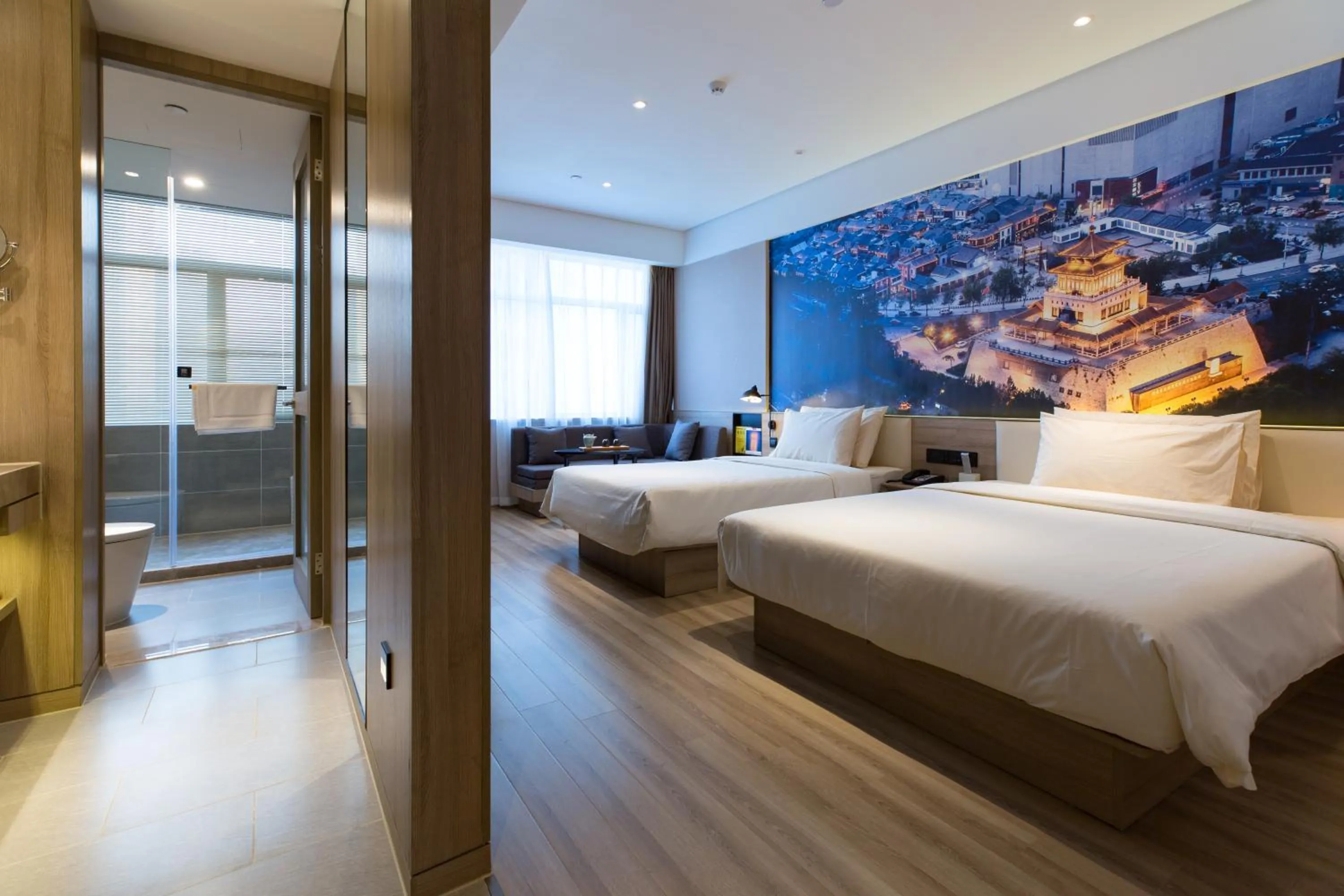 Photo of the whole room, Bed in Atour Hotel Yingxiongshan Road Jinan