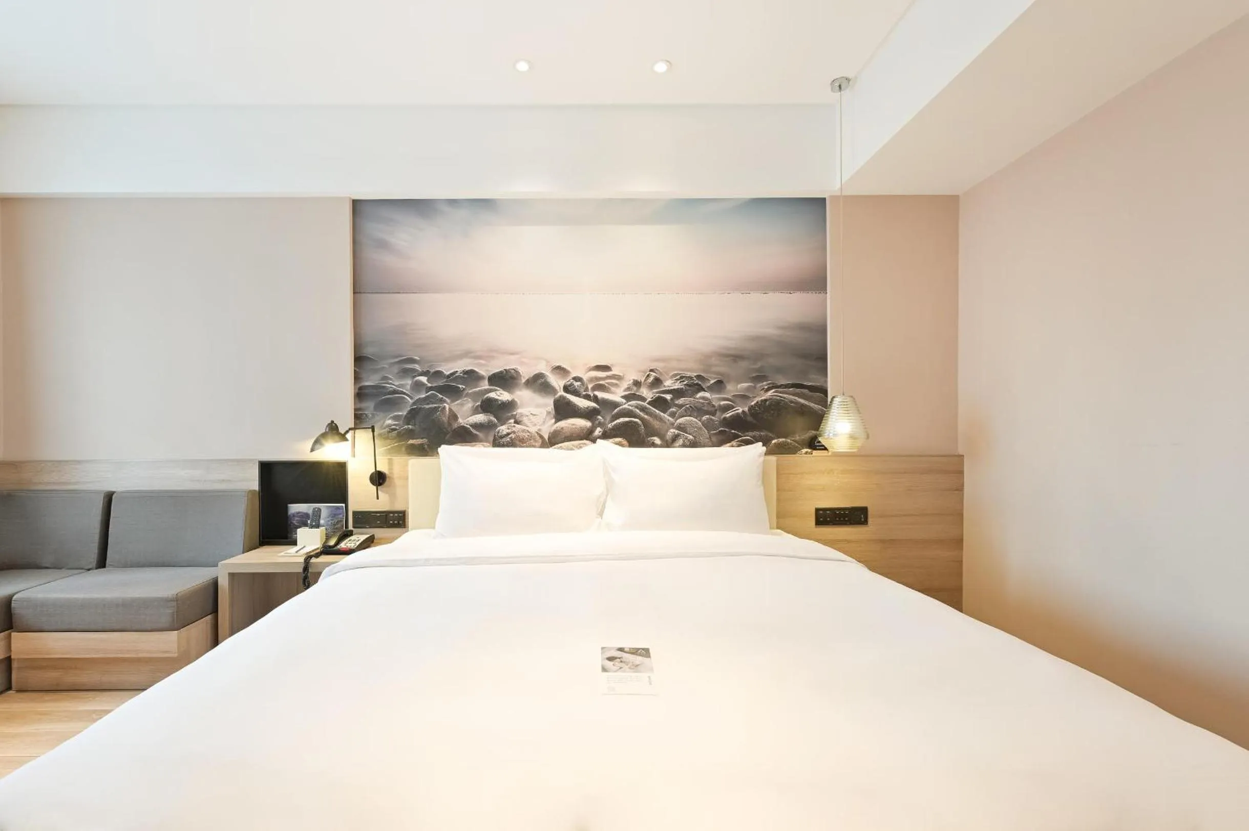 Bed in Atour Hotel Railway Station Dalian