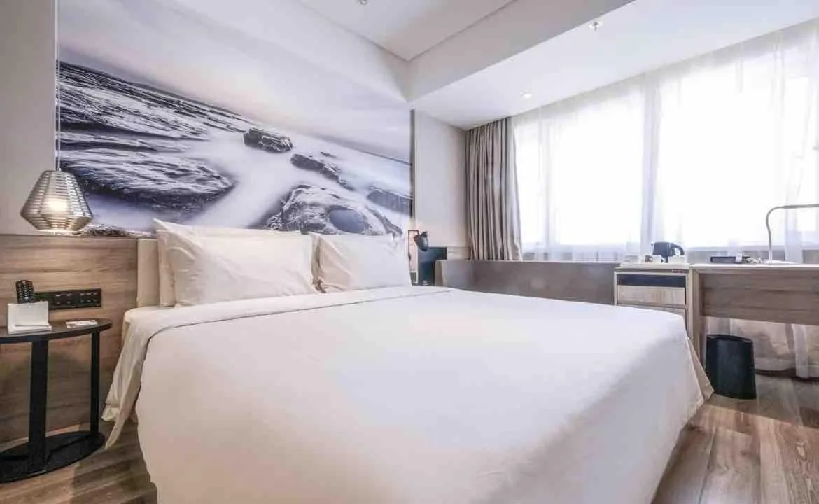 Bed in Atour Hotel Railway Station Dalian