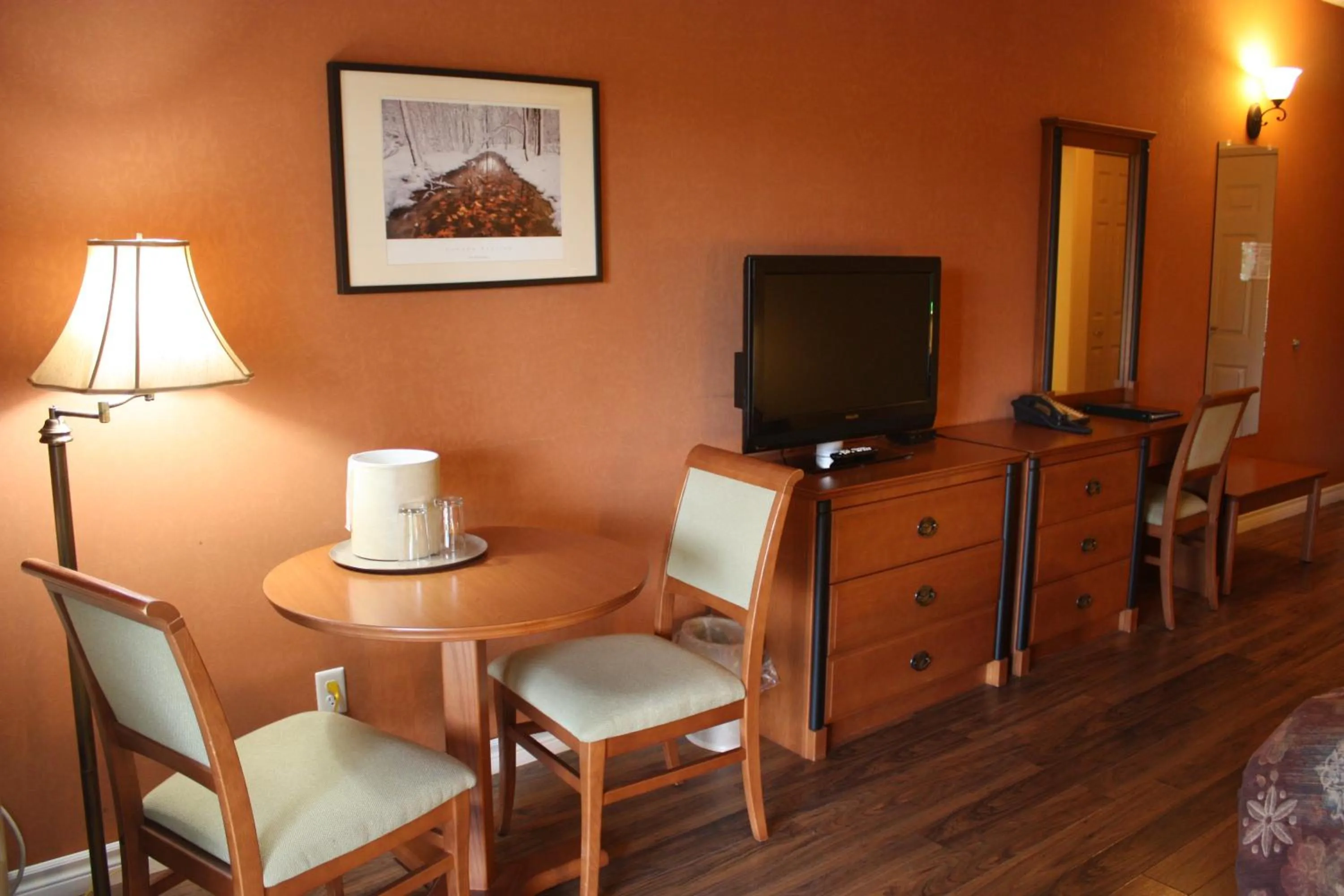 Photo of the whole room in Cedar Meadows Resort & Spa, an Ascend Collection Resort