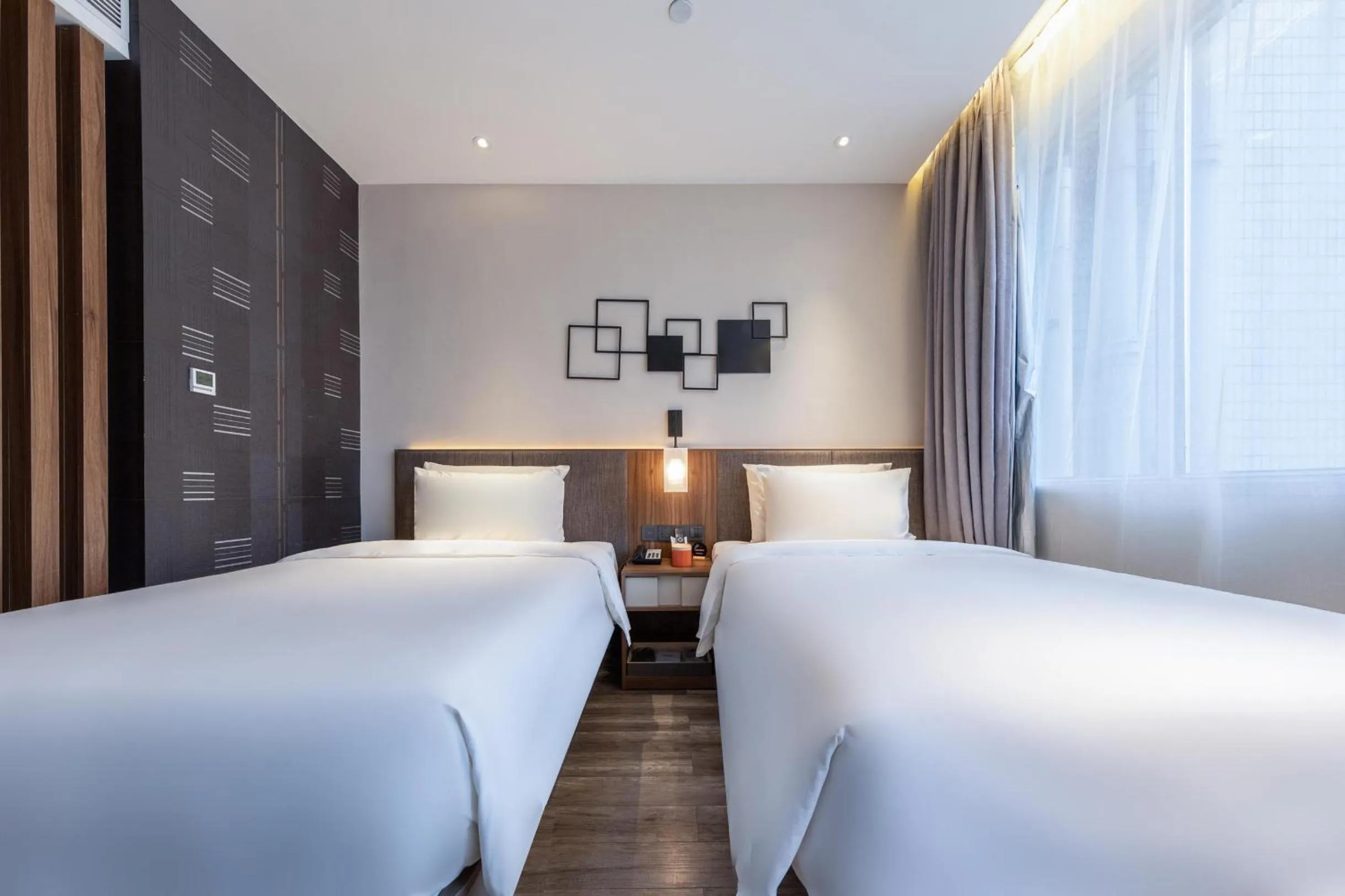 Bed in Atour Hotel X Nanshan Coastal City Shenzhen