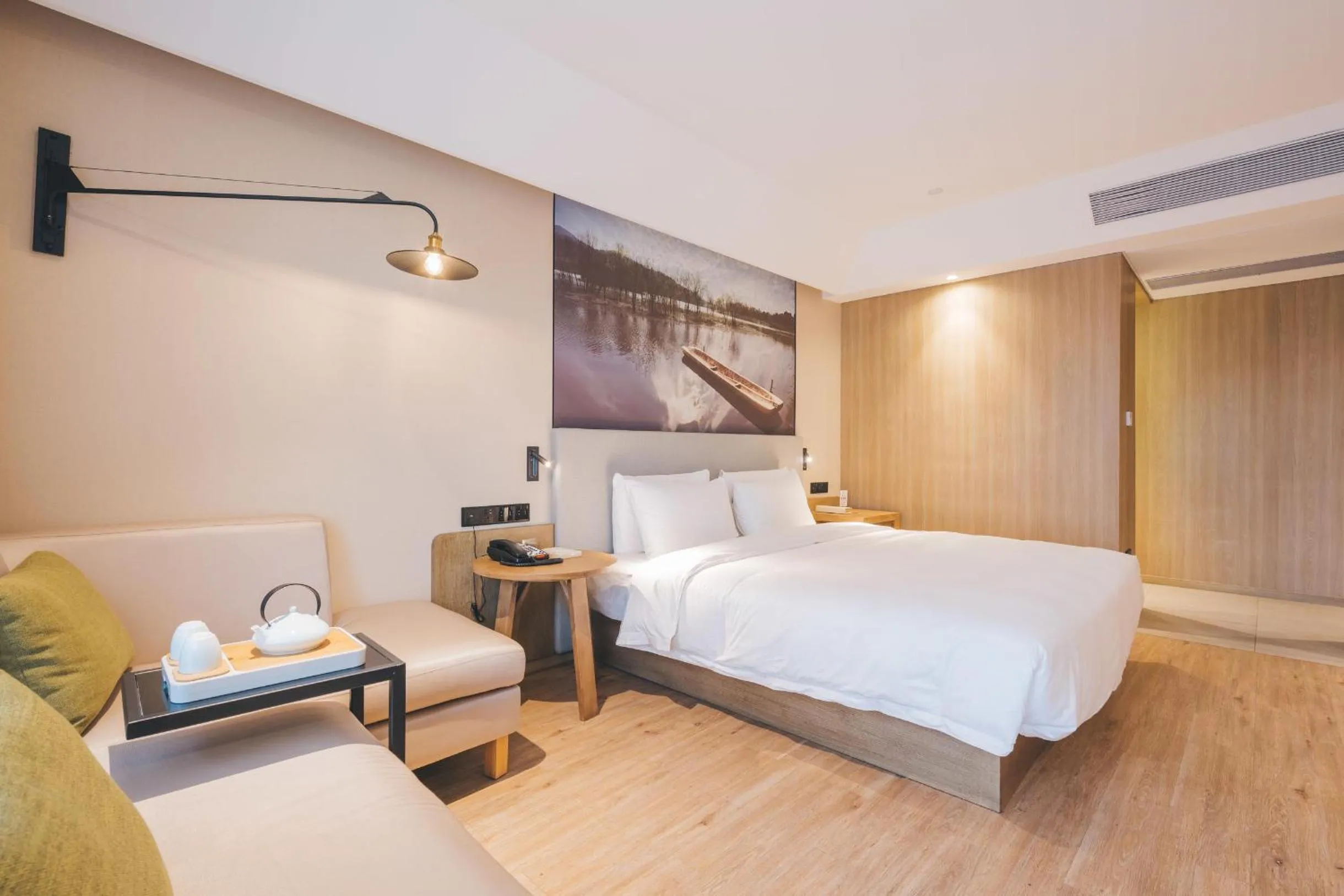 Bed in Atour Hotel Canal Hangzhou